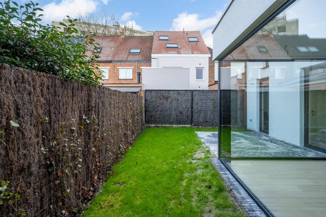 Instapklare nieuwbouwwoning met 4 slaapkamers, 2 badkamers en garage foto 12