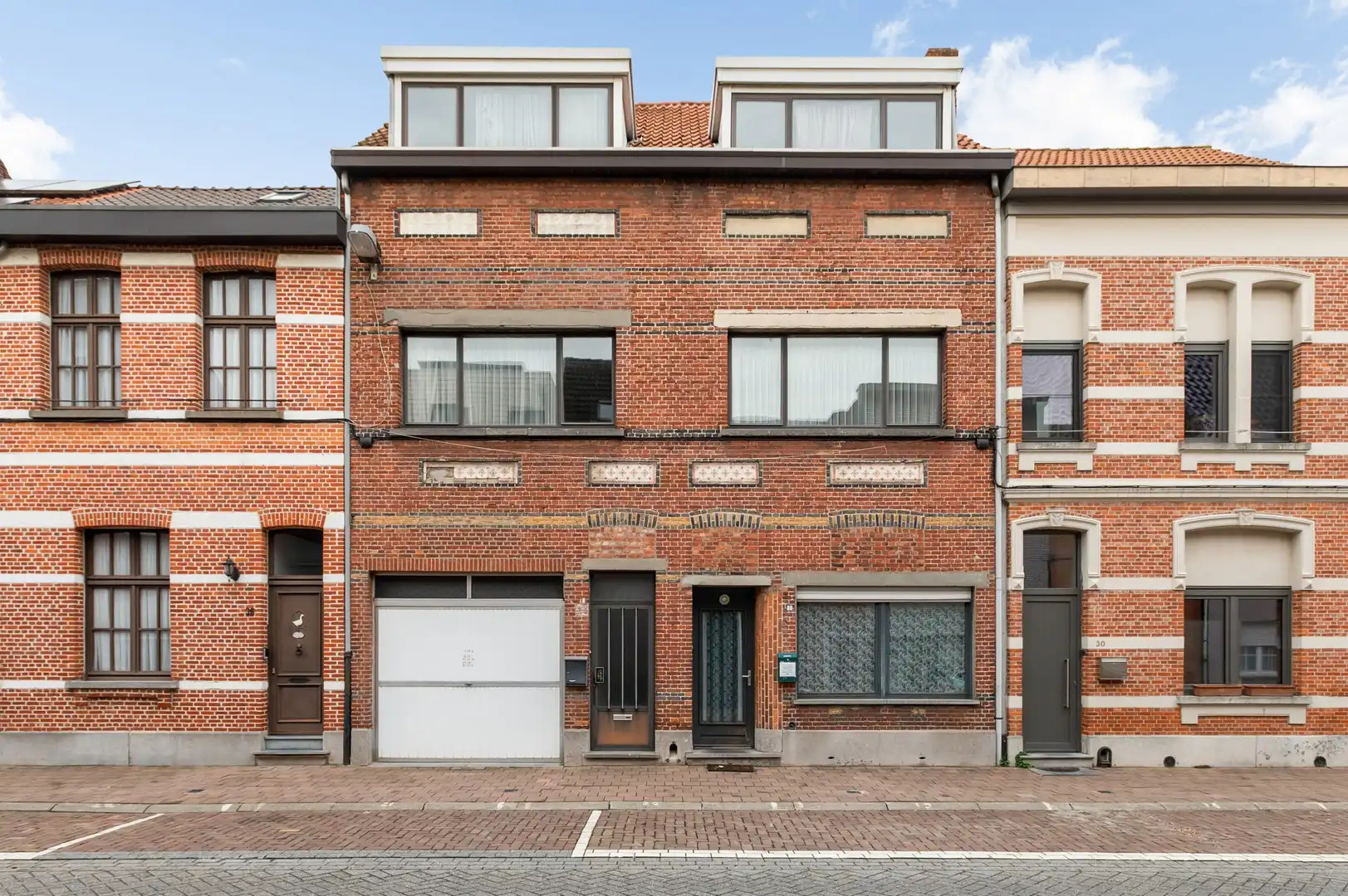 Op te knappen woning met 3 slaapkamers nabij Runcvoortpark foto 2