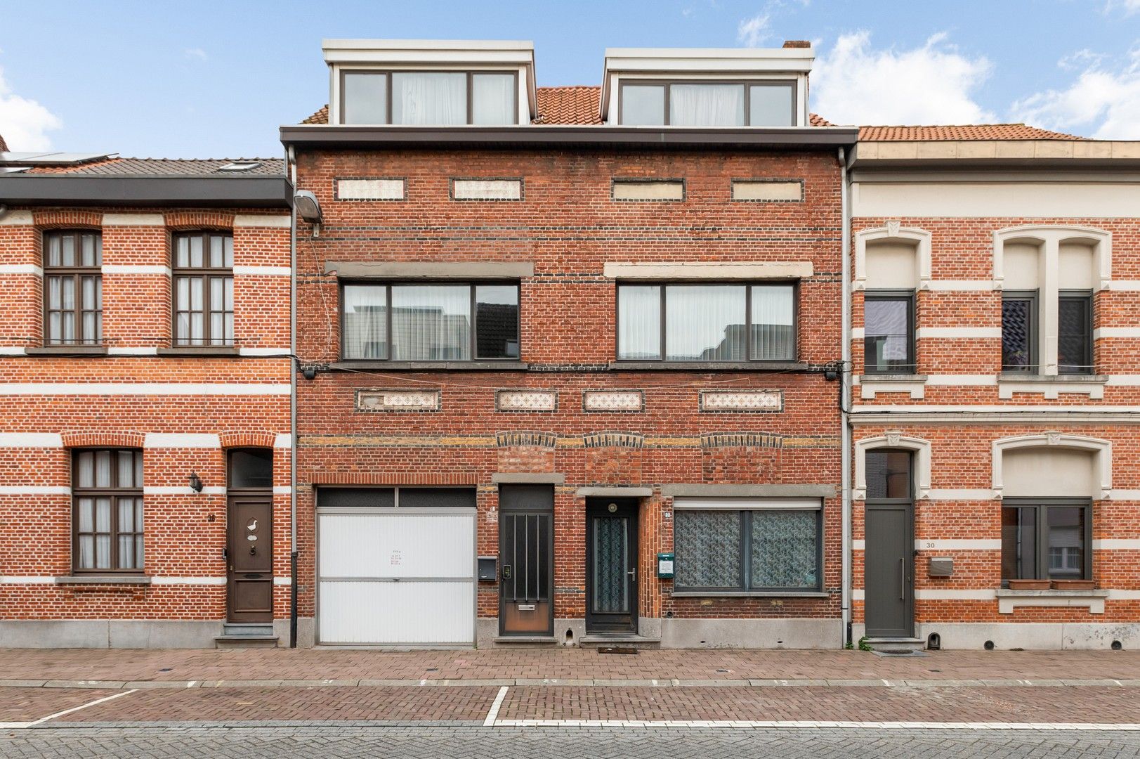 Op te knappen woning met 3 slaapkamers nabij Runcvoortpark foto 2