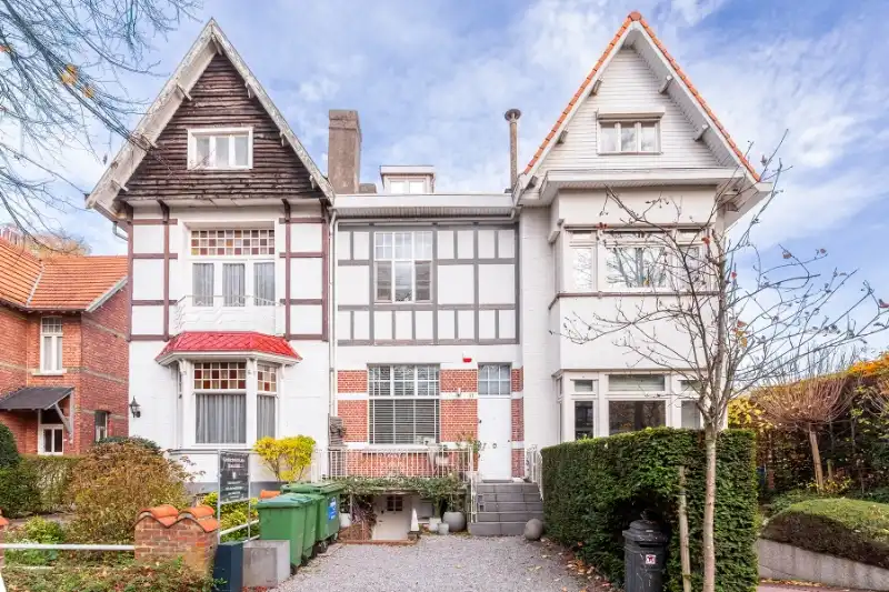 Te huur karaktervolle eigendom, authenticiteit, TOP LOCATIE met tuin! foto 3
