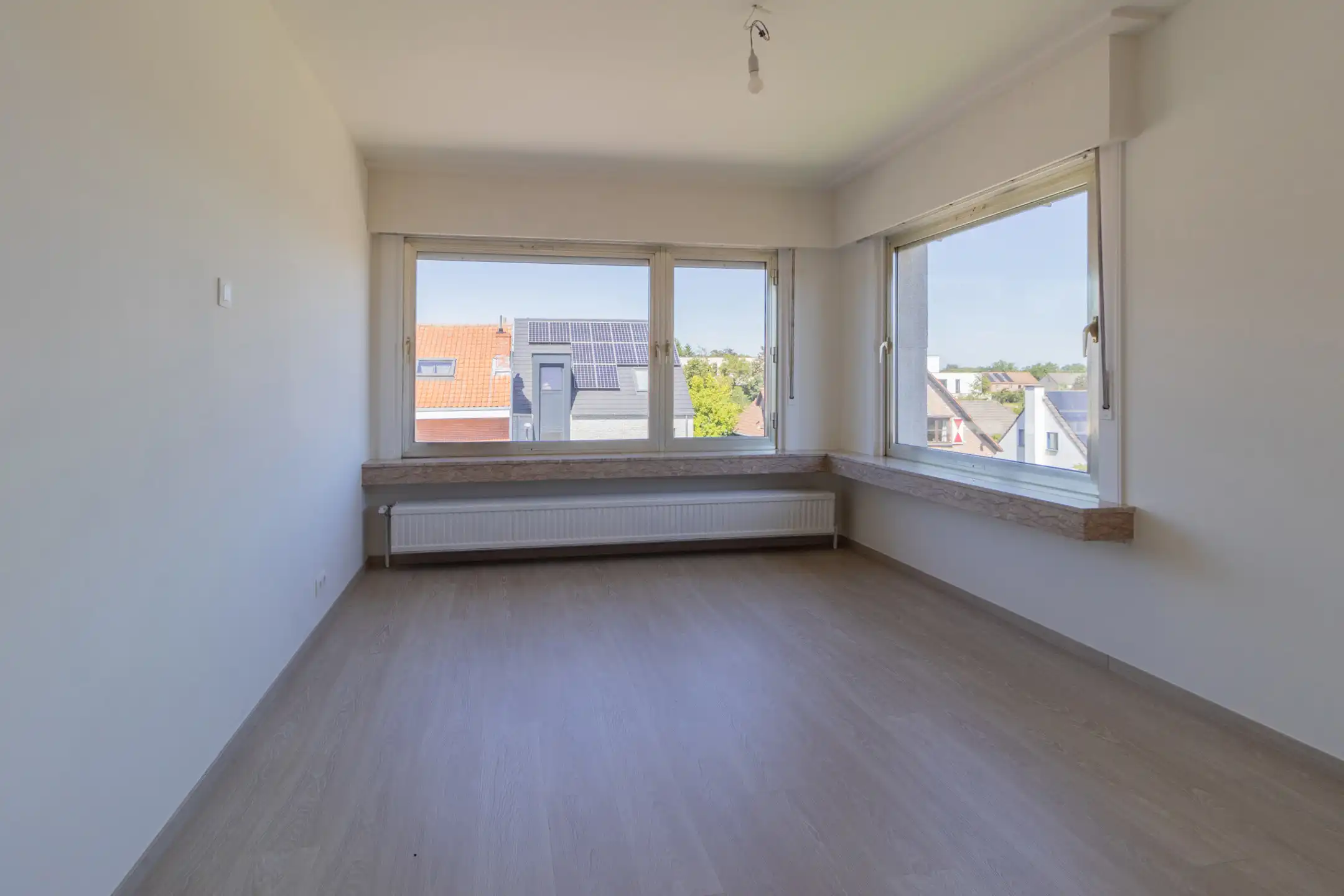KORTENBERG- zeer ruime driegevel-woning op perceel van 11a foto 11