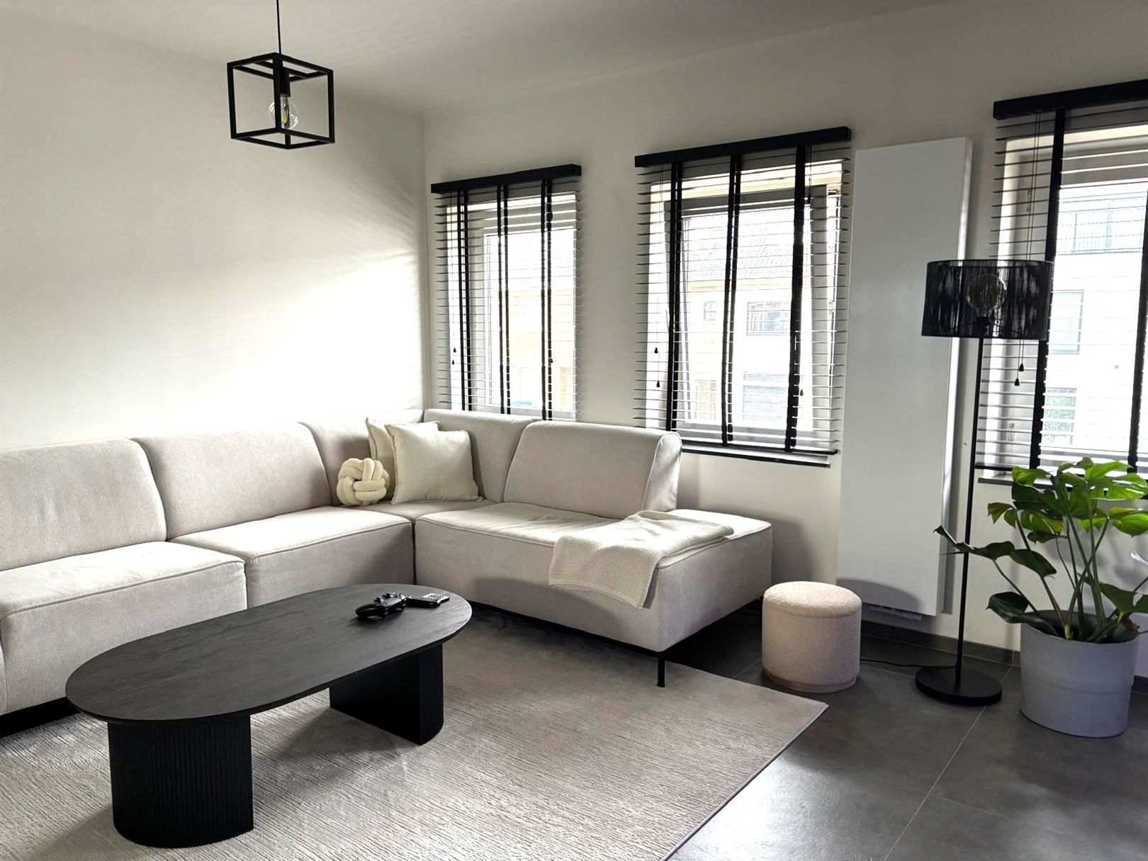 TE HUUR: Duplex-appartement met centrale ligging te Heusden-Zolder!  foto 2