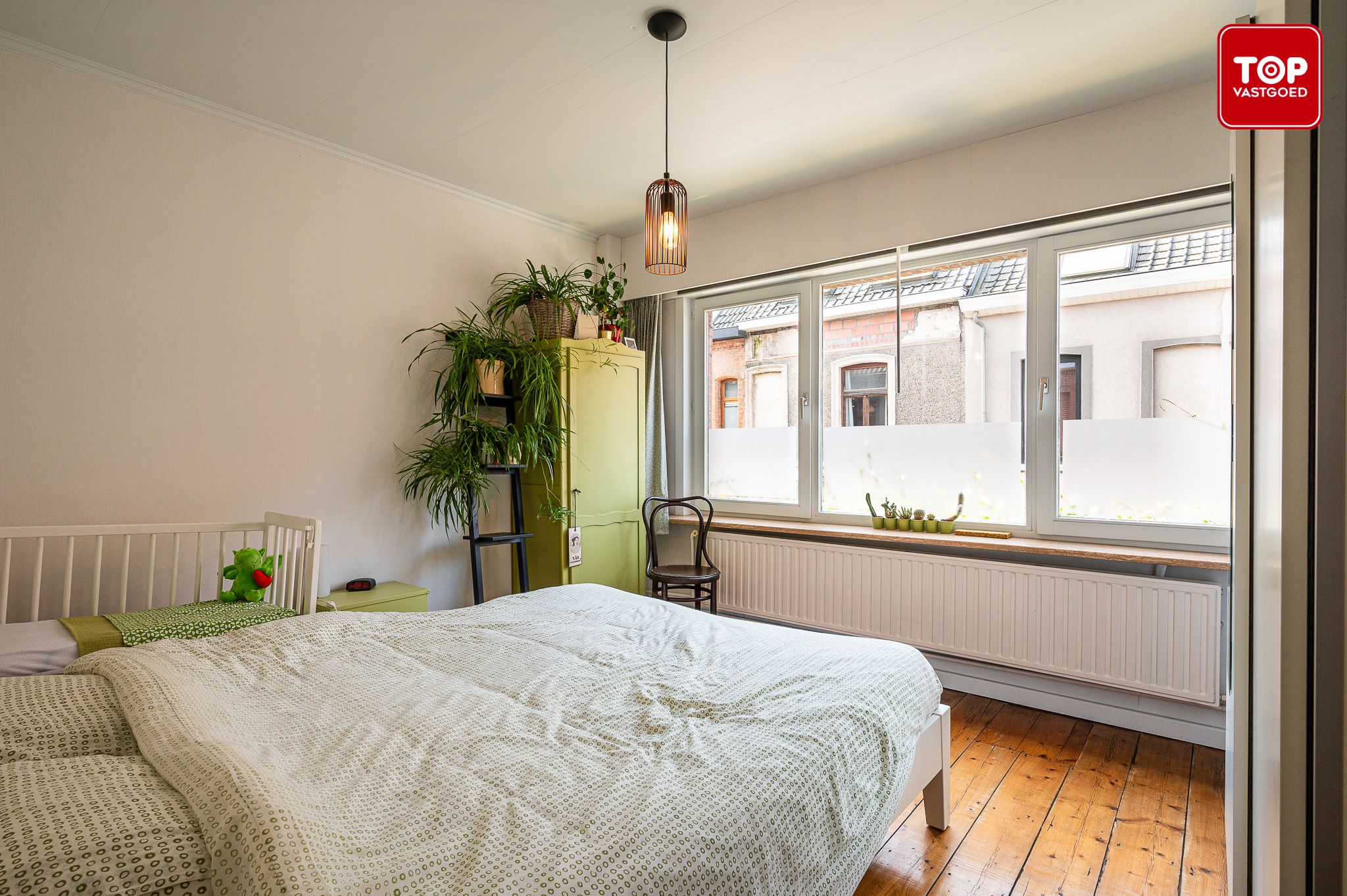  Instapklare woning met 3 slaapkamers en leuk tuintje te Gentbrugge. foto 9