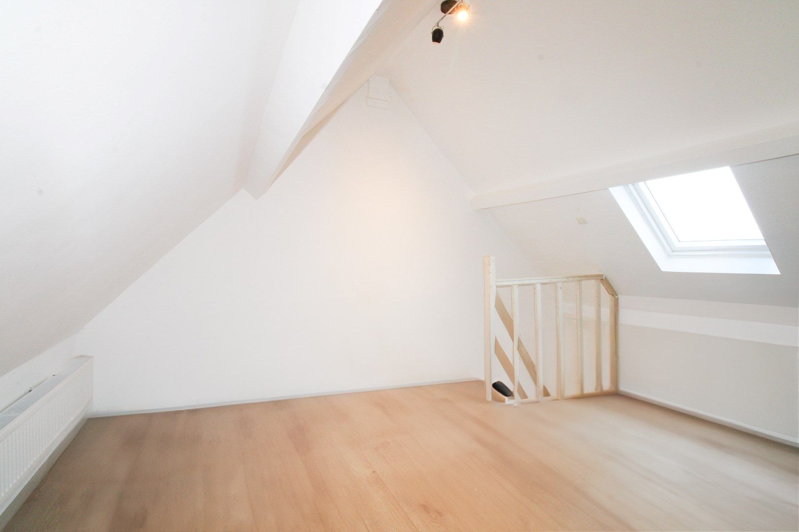 Instapklare woning met tuin en energielabel B op toplocatie in Temse! foto 11