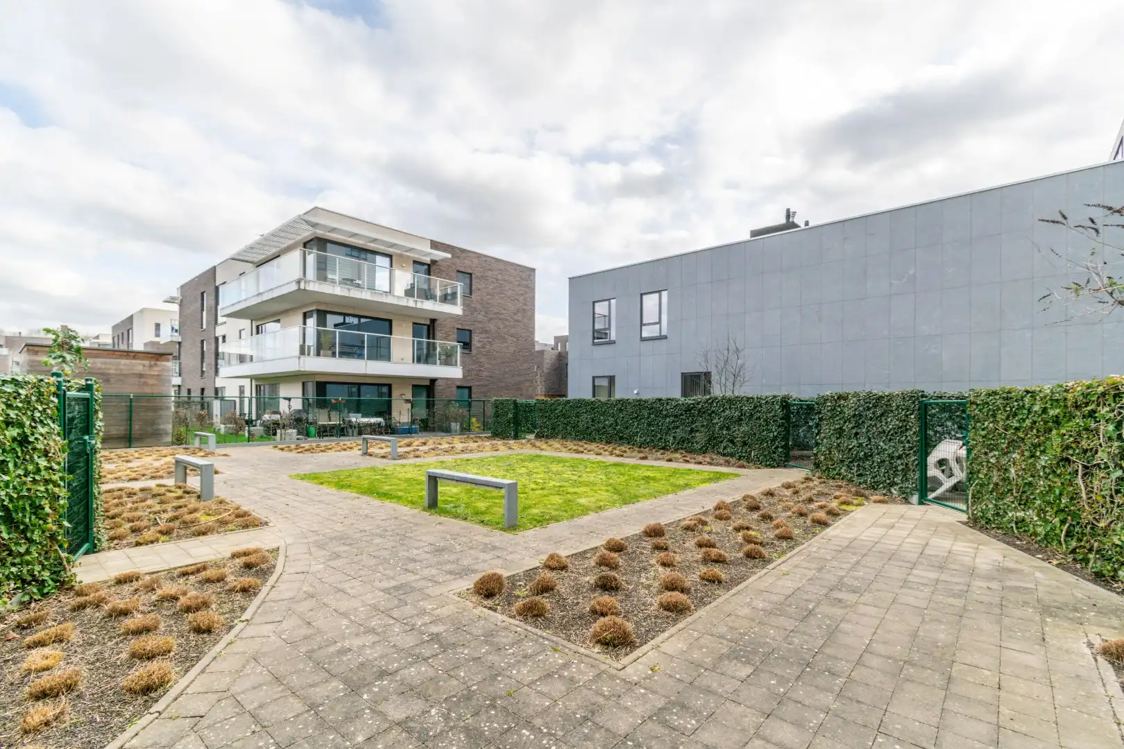 Een goed onderhouden, instapklaar appartement! foto 3