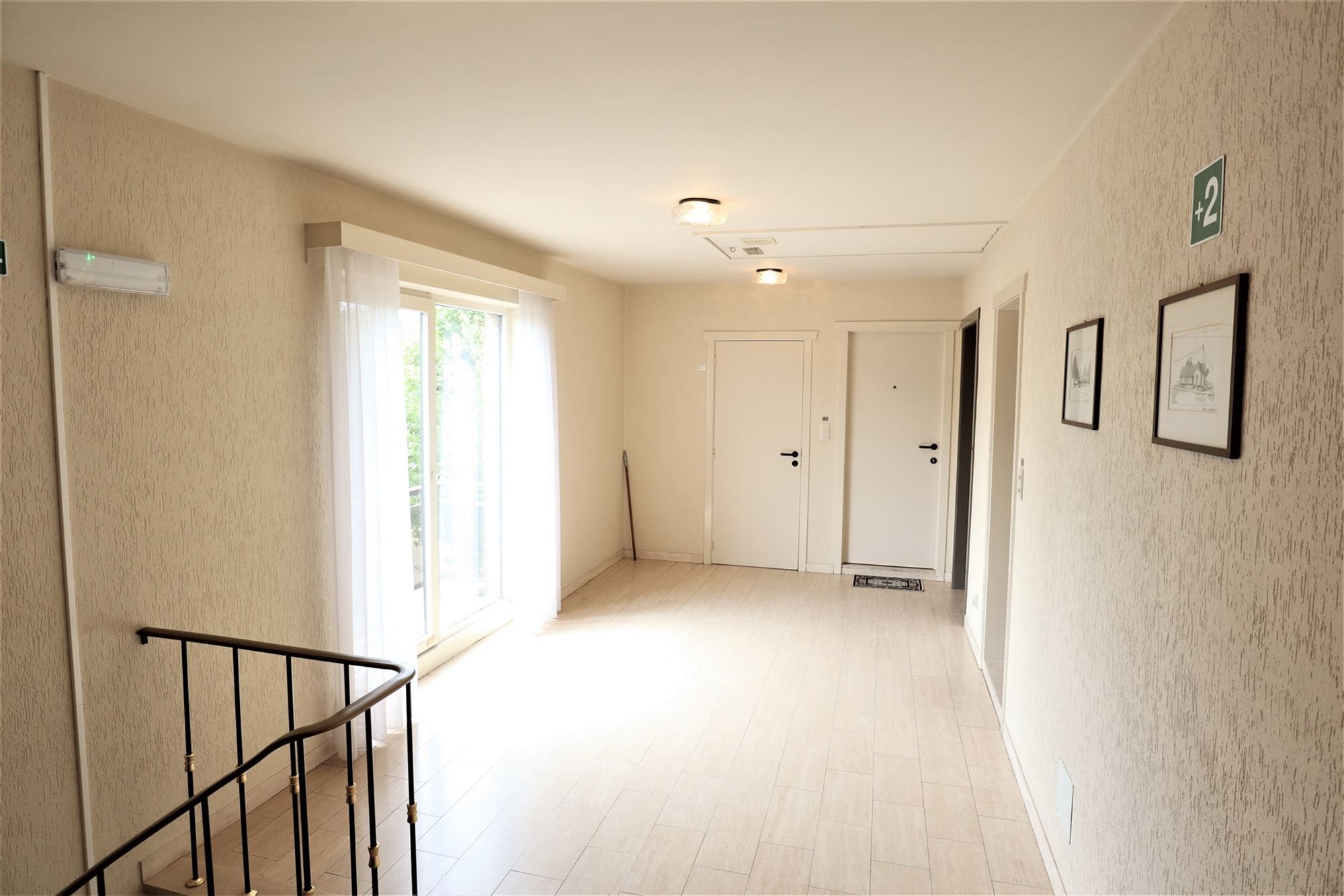 Appartement foto {{pictureIndex}}