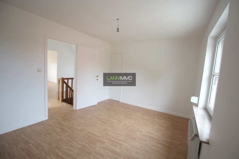 Instapklare woning met 3 slaapkamers en 2 garages foto 24
