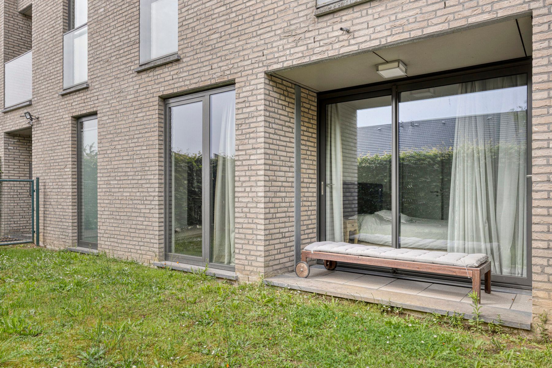 Ruim gelijkvloersappartement met tuin en garage foto 25