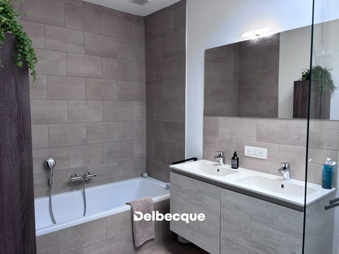 Recente woning met 3 slaapkamers in hartje Brugge foto 9