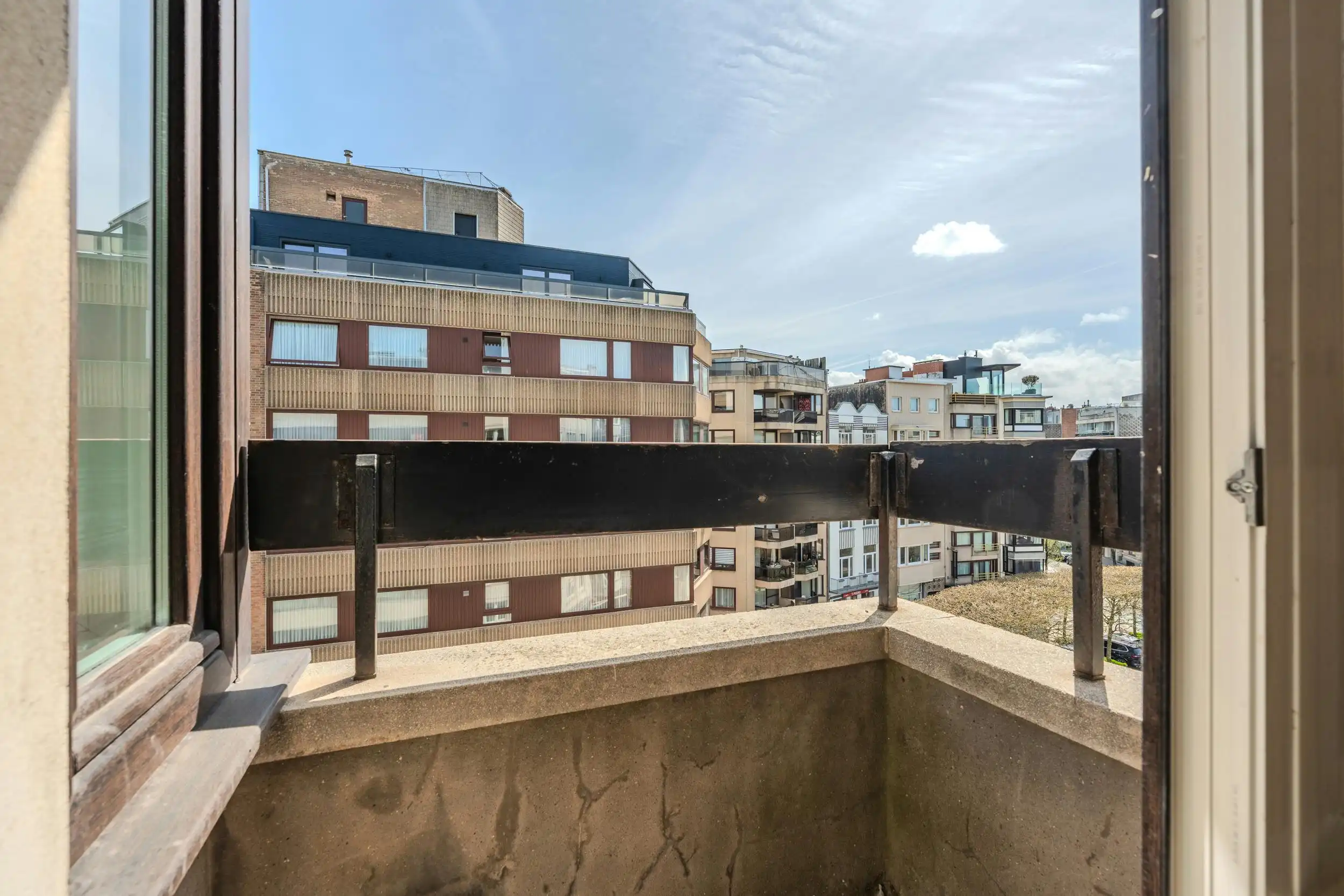 Luxueus gerenoveerd 2-slaapkamerappartement te Oostende foto 10