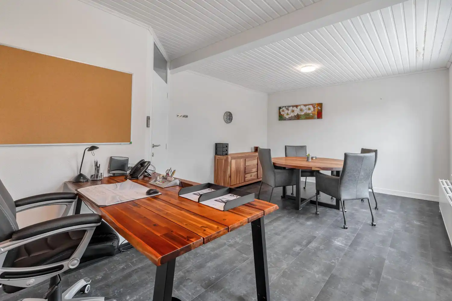Unieke vastgoedopportuniteit! Ruim bedrijfscomplex met 2 appartementen en exclusief penthouse op 46a 55ca! foto 17