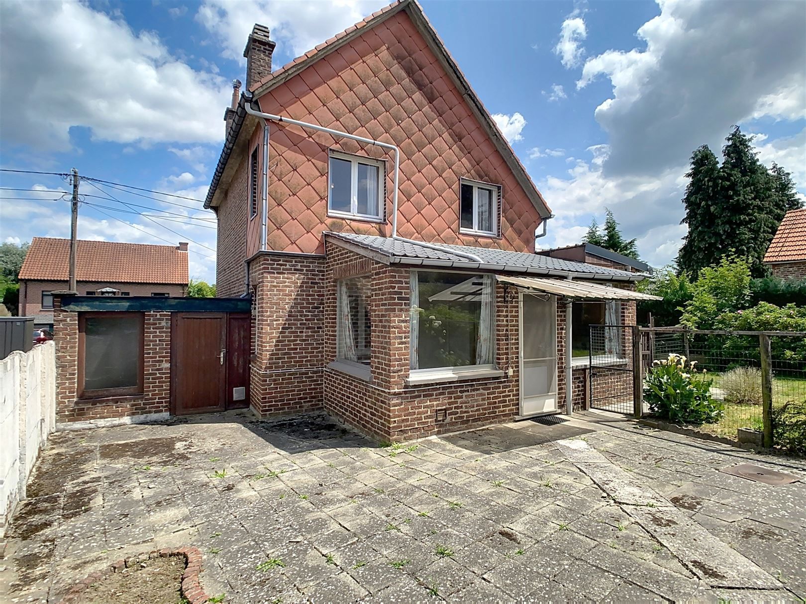 Op te frissen woning, 4 slpks, tuin, garage, 10 are foto 4