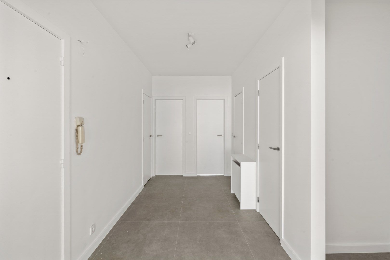 SCHITTEREND GERENOVEERD 2 SLPK APP IN CENTRUM OOSTENDE foto 12