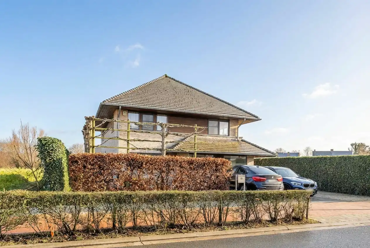 Instapklare villa met 5 slpks op toplocatie te Ternat foto 4
