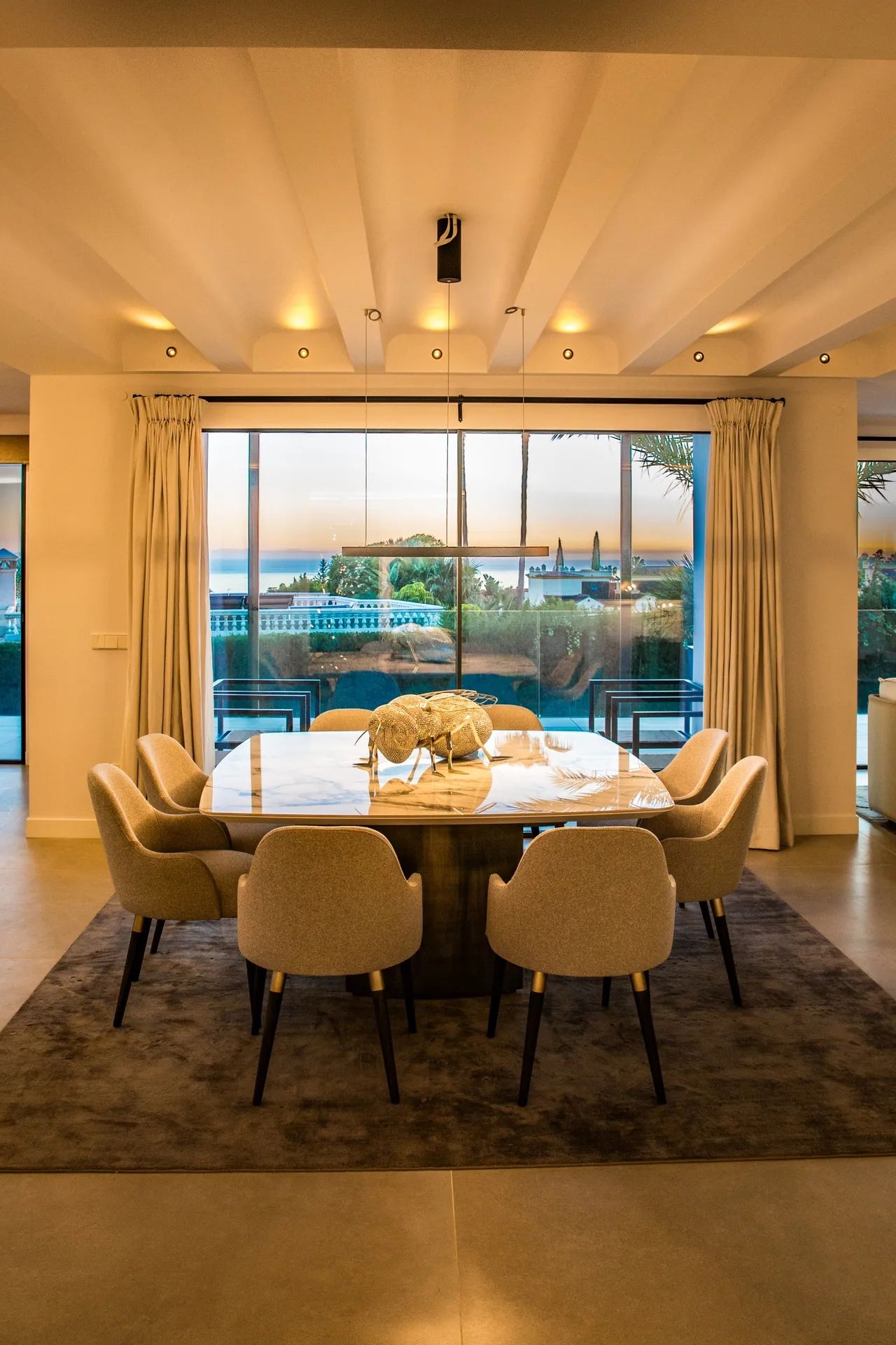 Adembenemende luxe op de Golden Mile – een villa waar elegantie en exclusiviteit samenkomen foto 7