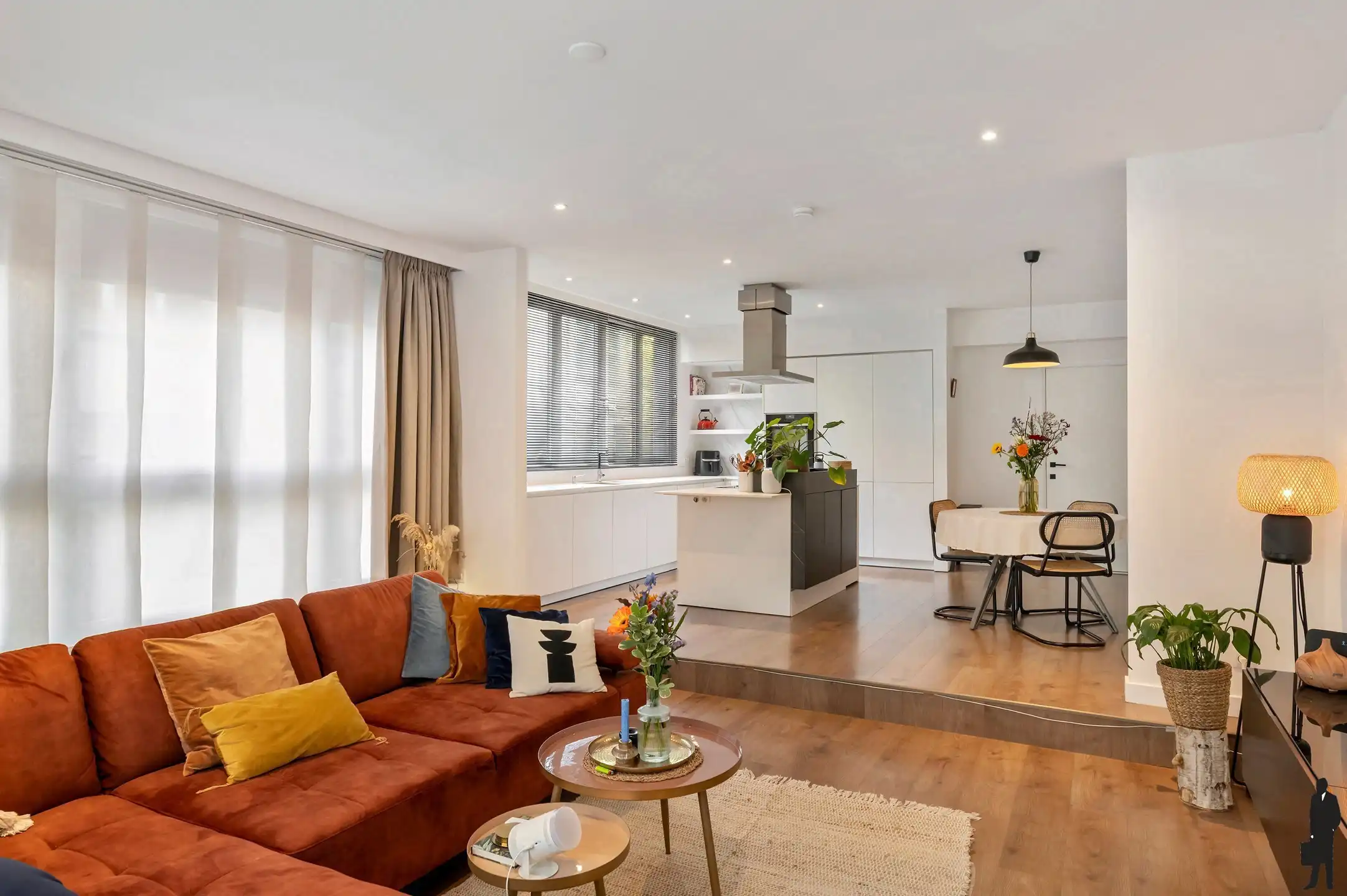 Instapklaar ruim gelijkvloers appartement in hartje Zurenborg foto 3