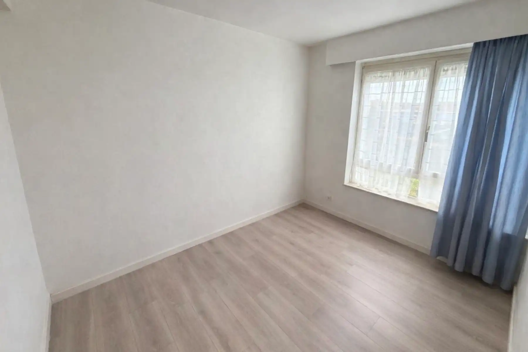 Ruime bel-étage met tuin en garage in Sint-Michiels foto 8