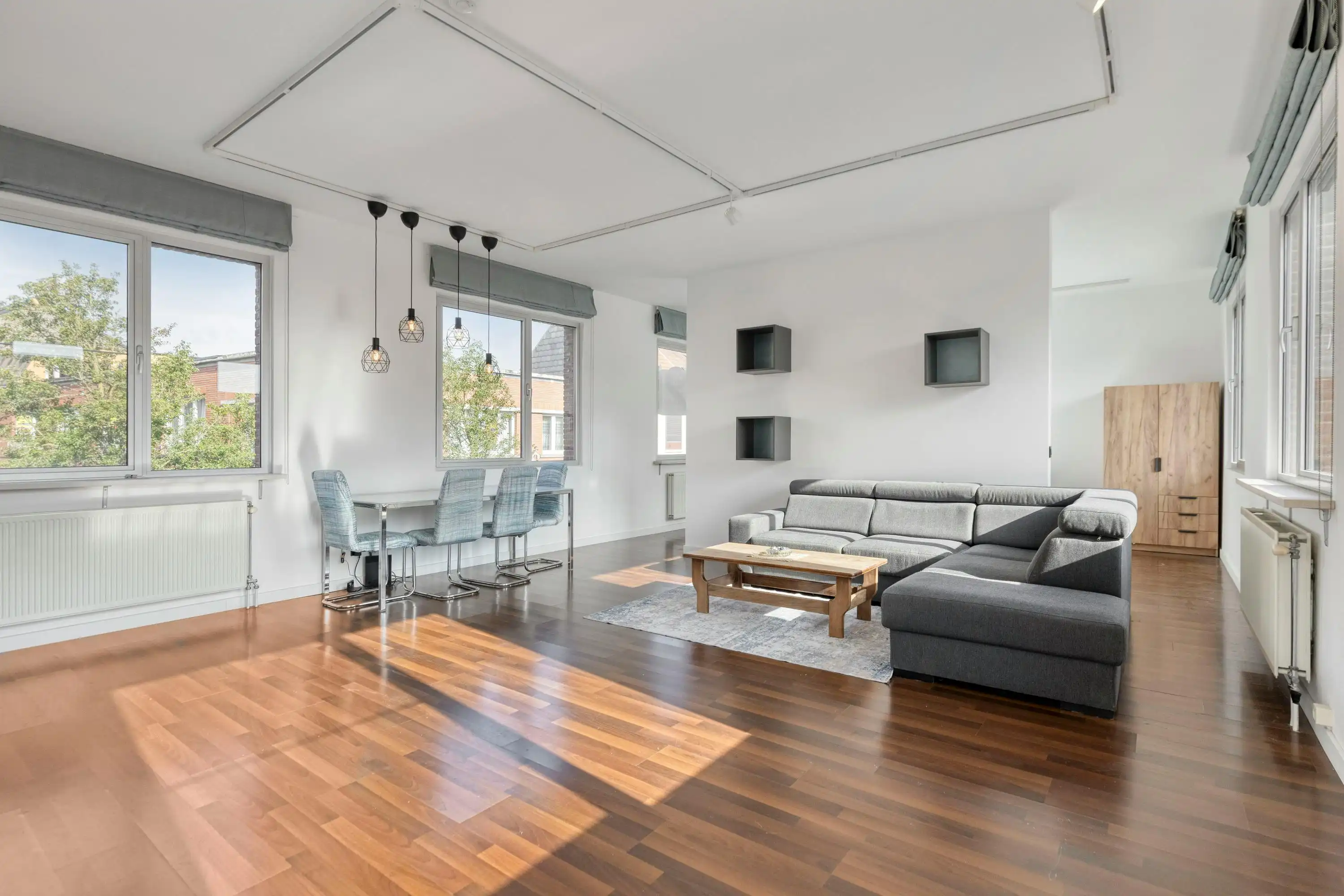 Hoofdfoto van de publicatie: Vernieuwde loft te koop in Mechelen met terras