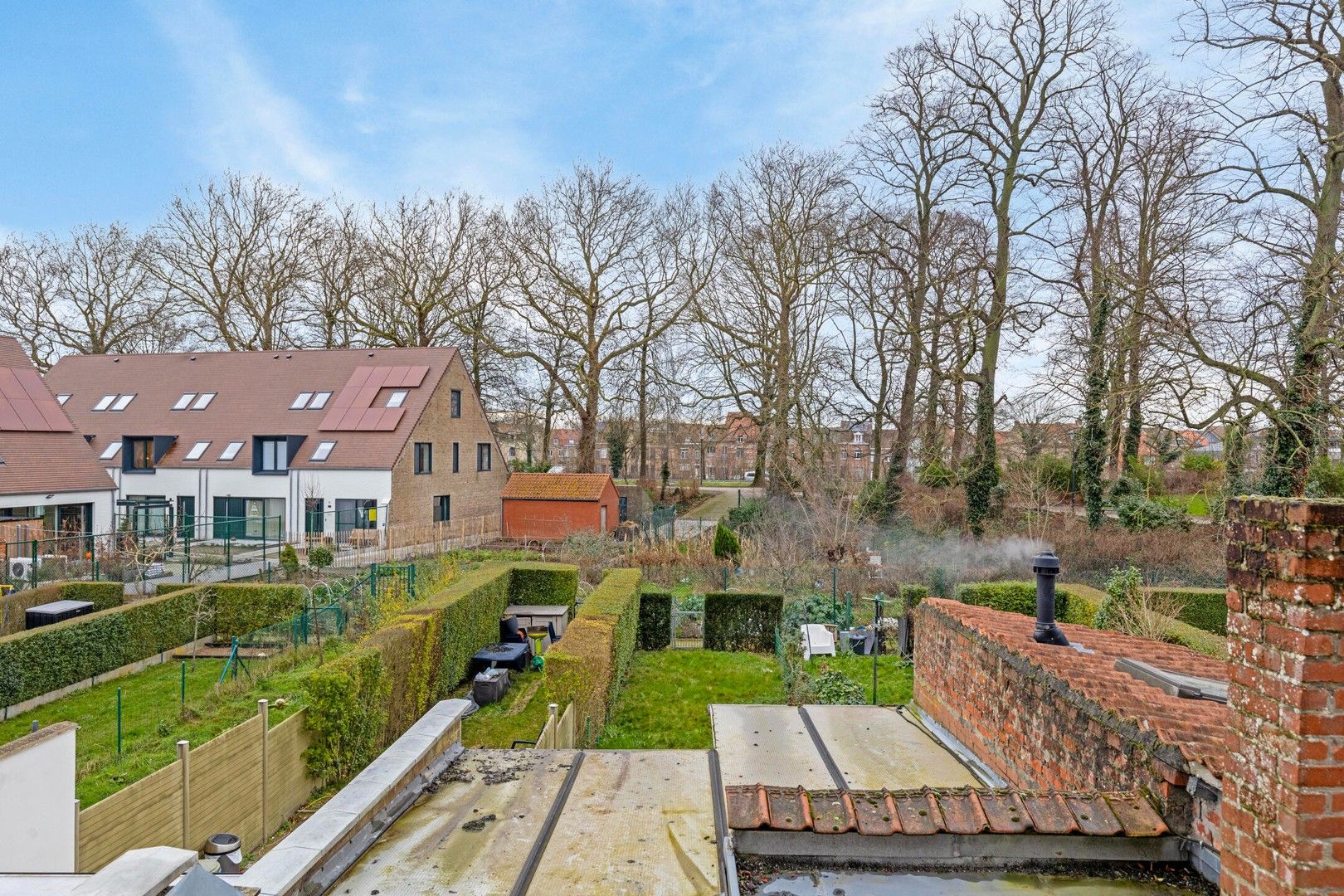 Charmante stadswoning met tuin pal aan de Kruisvest foto 1