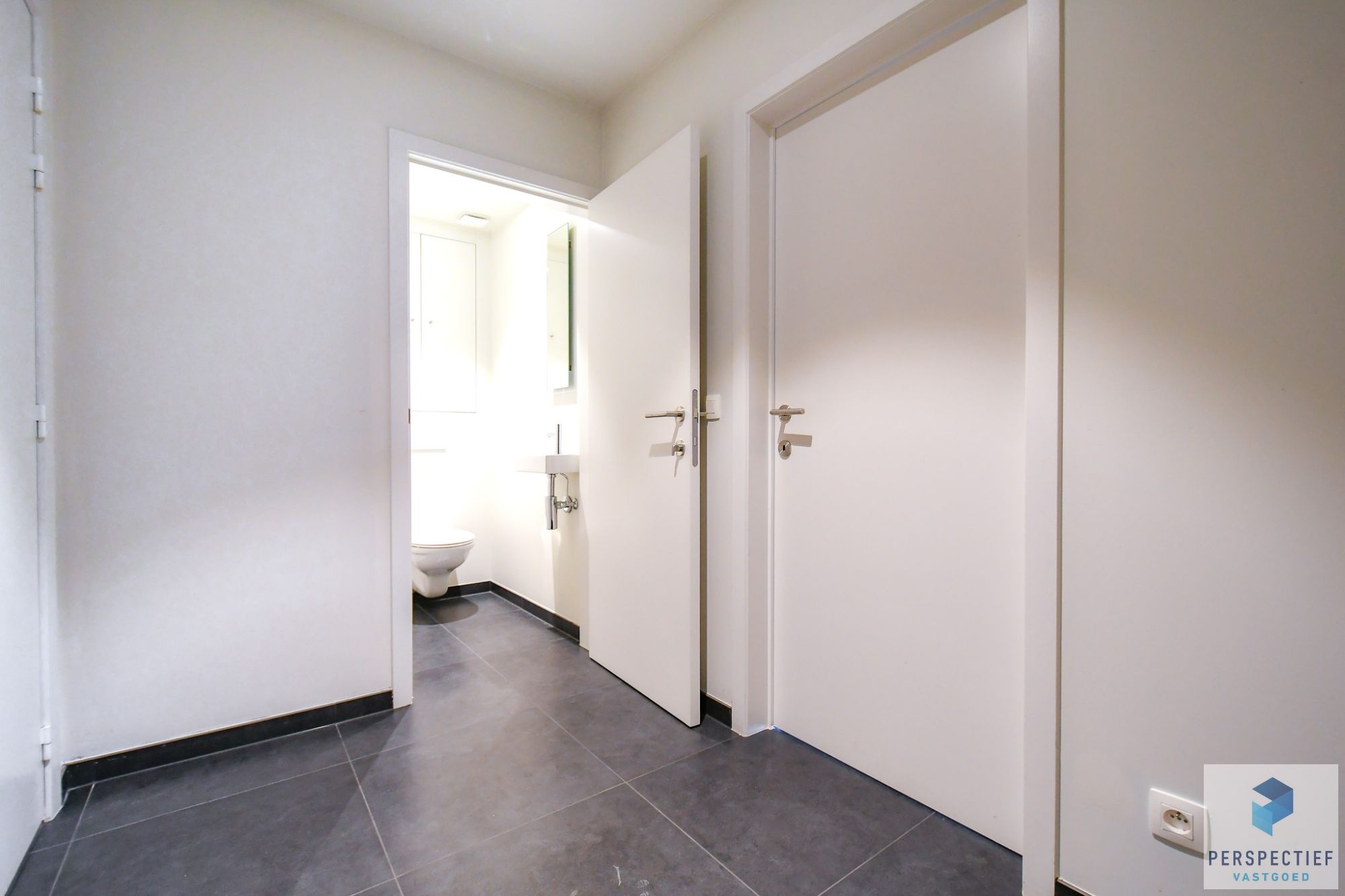 Goed gelegen GROOT HANDELSPAND (144m²) aan het kanaal vlakbij Scheepsdale foto 11