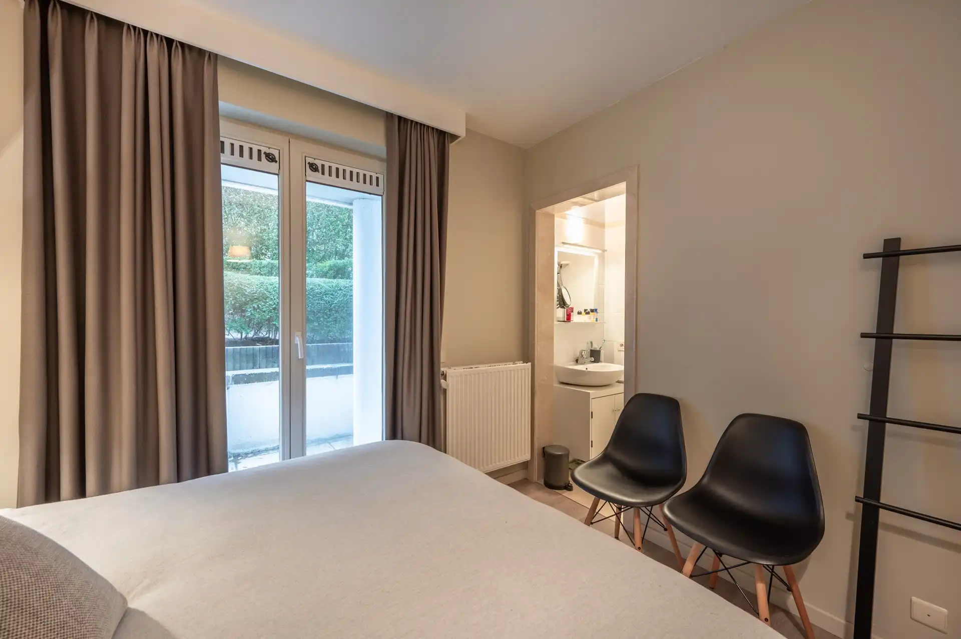 Ongemeubeld: zonnig appartement met grote terrassen! foto 12