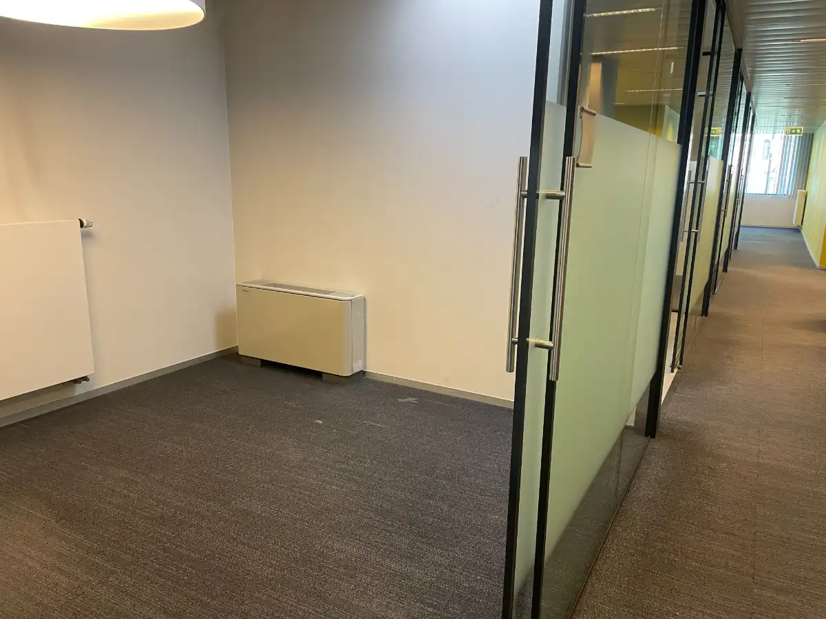 commercieel gelegen KANTOOR / PRAKTIJK foto 10