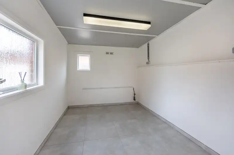 Smaakvol gerenoveerde woning met 3 slaapkamers en garage foto 18