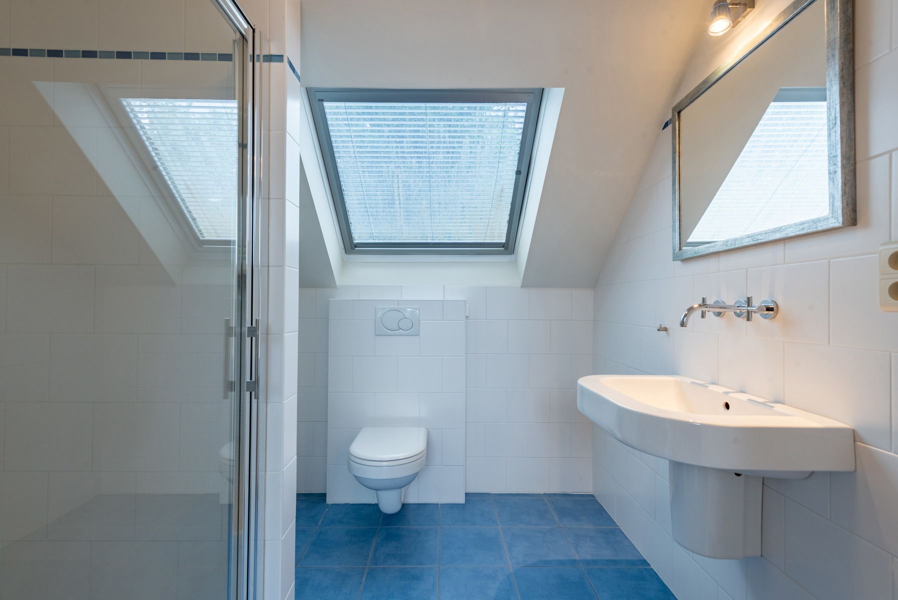 Riante villa met 5 slaapkamers, 4 badkamers en binnenzwembad foto 17