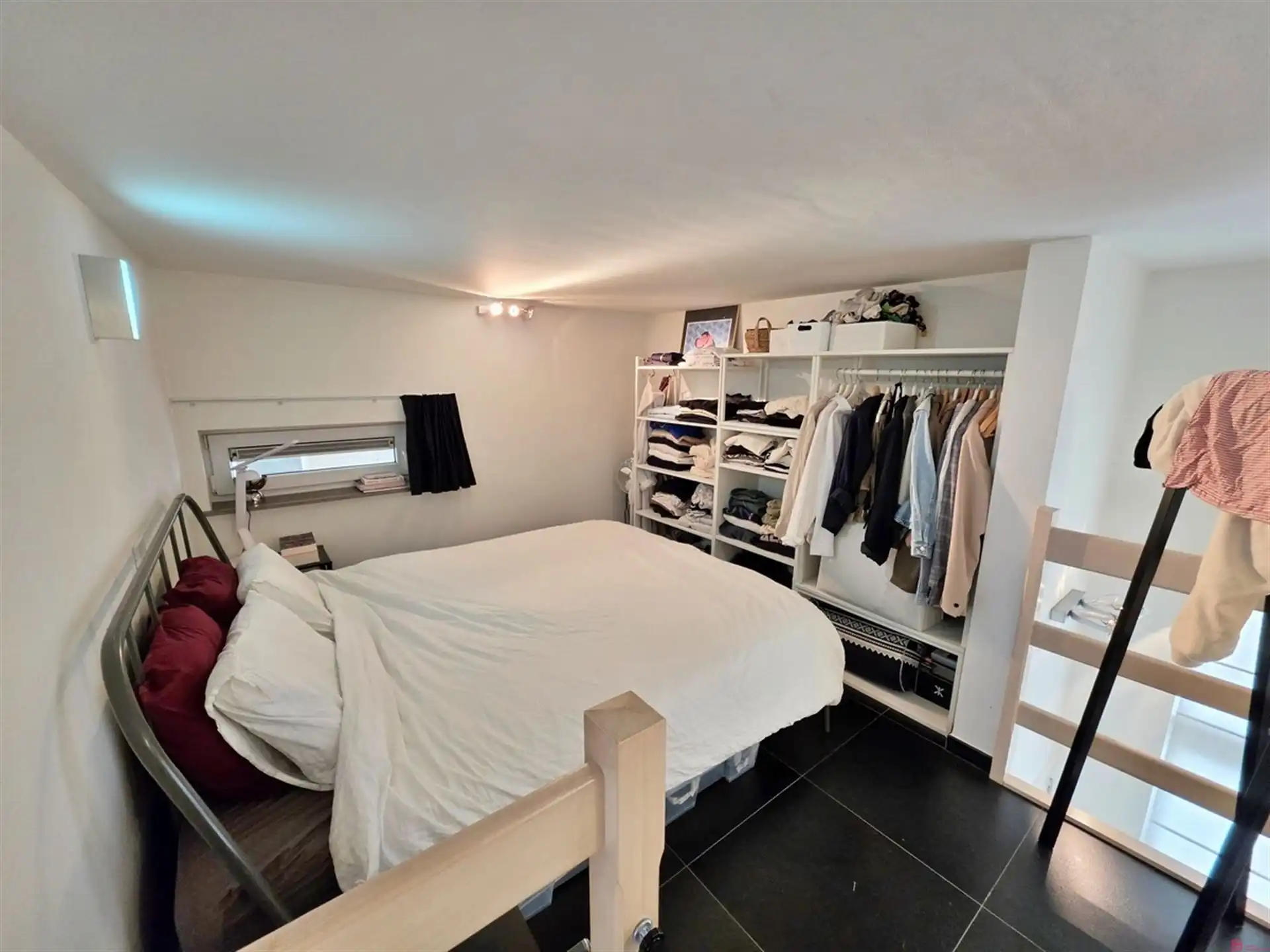 Gelijkvloers appartement met autostaanplaats foto 11