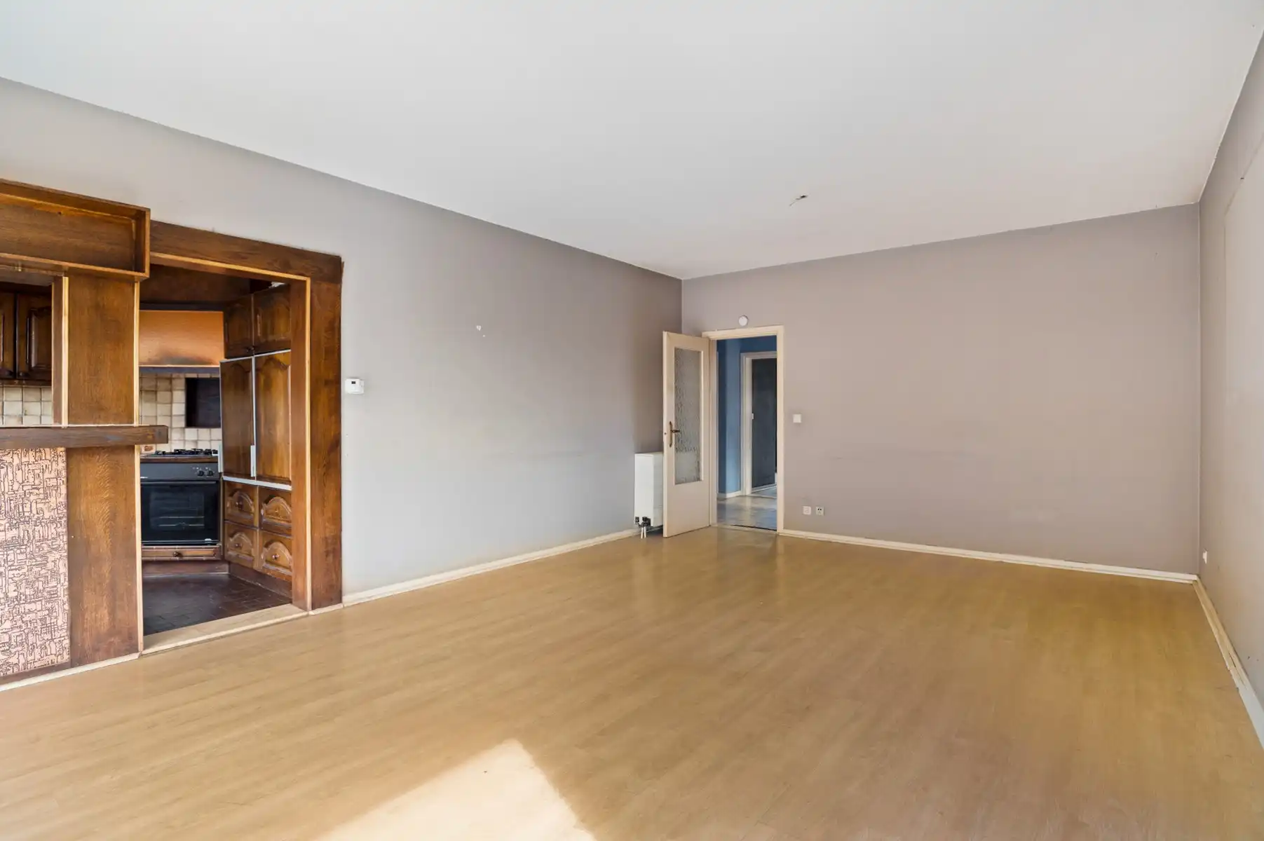 Goed gelegen 3-slaapkamerappartement met garage foto 4