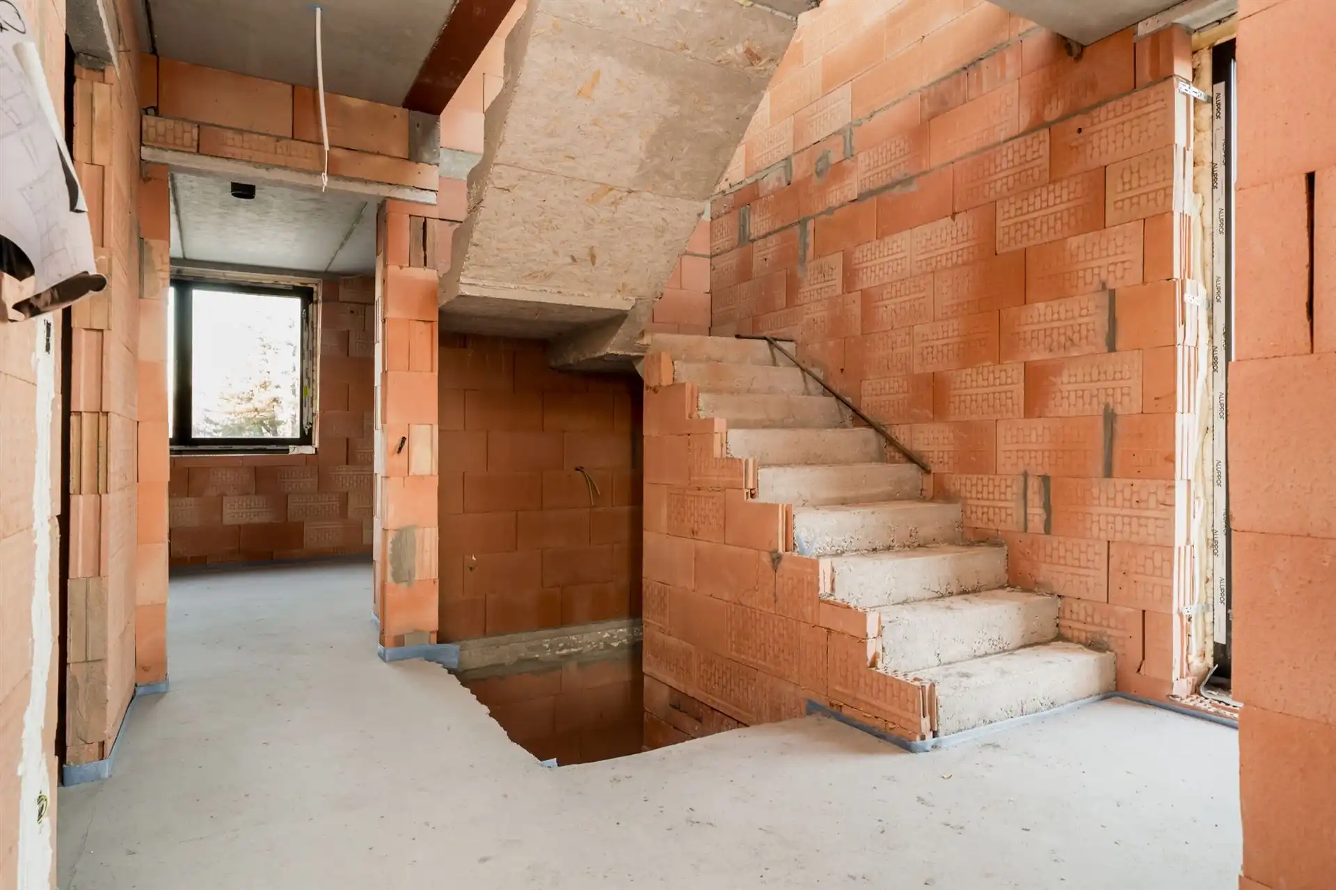 Unieke halfopen nieuwbouwwoning op perceel van 1857m² foto 9