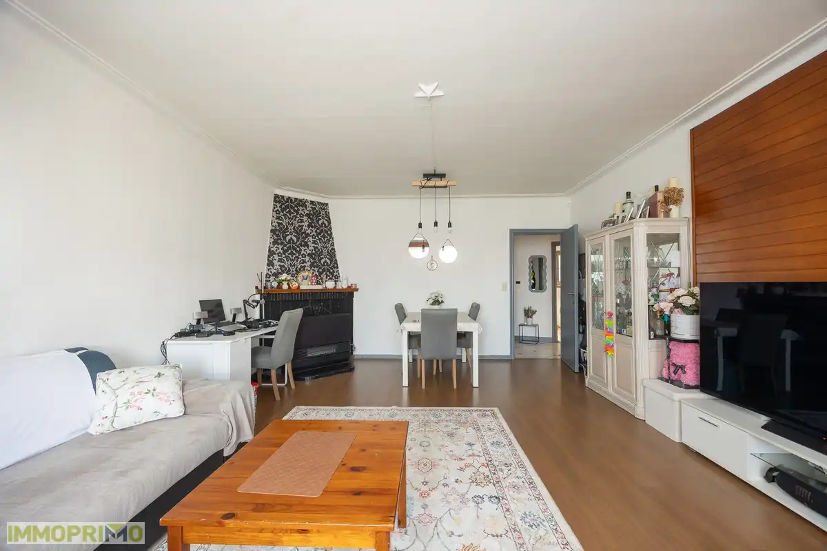 Ruim en lichtrijk appartement met 3 slaapkamers en terras in het hart van Deurne foto 6