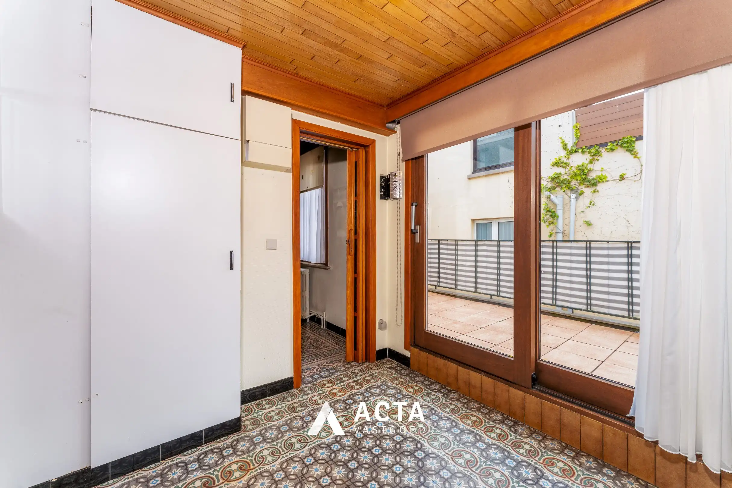 Ruime woning met 5 slaapkamers, garage en zonnige tuin  foto 9