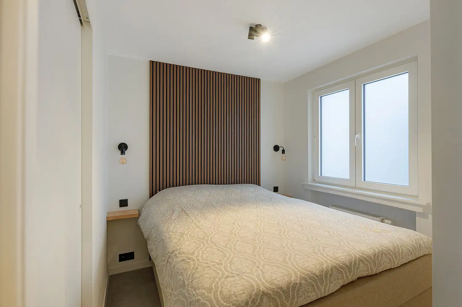 Volledig vernieuwd appartement met open zichten achter de Zeedijk foto 9