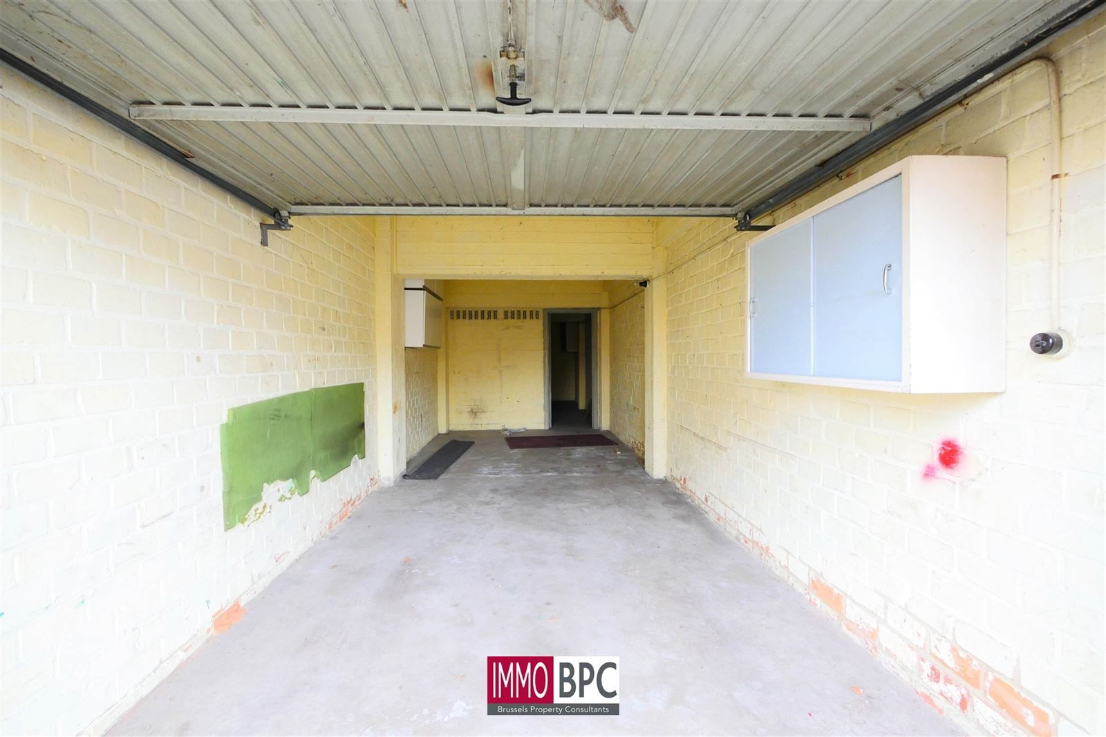 Dubbele Garagebox - buiten foto {{pictureIndex}}