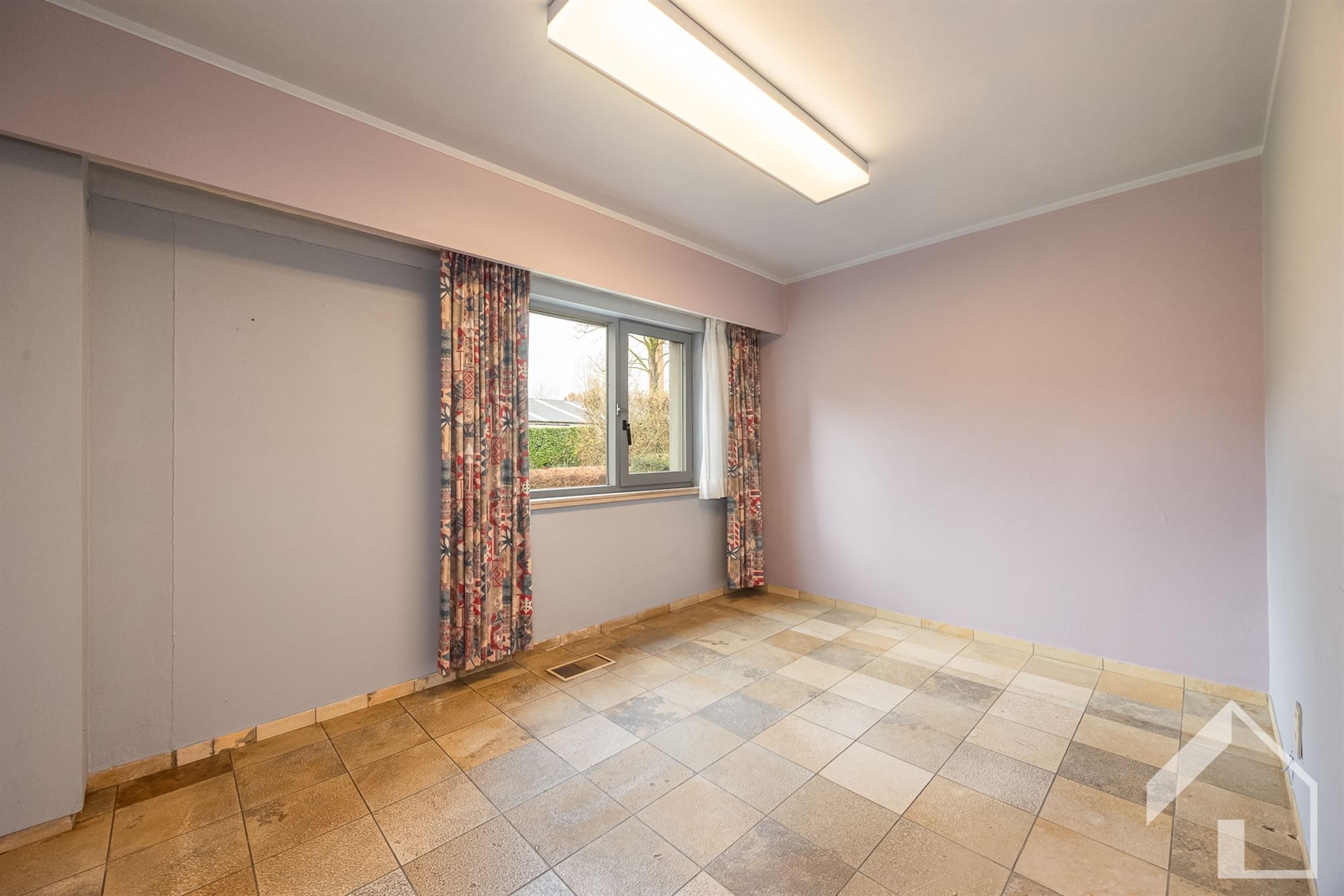 Privéwoning met bedrijfspand foto 17