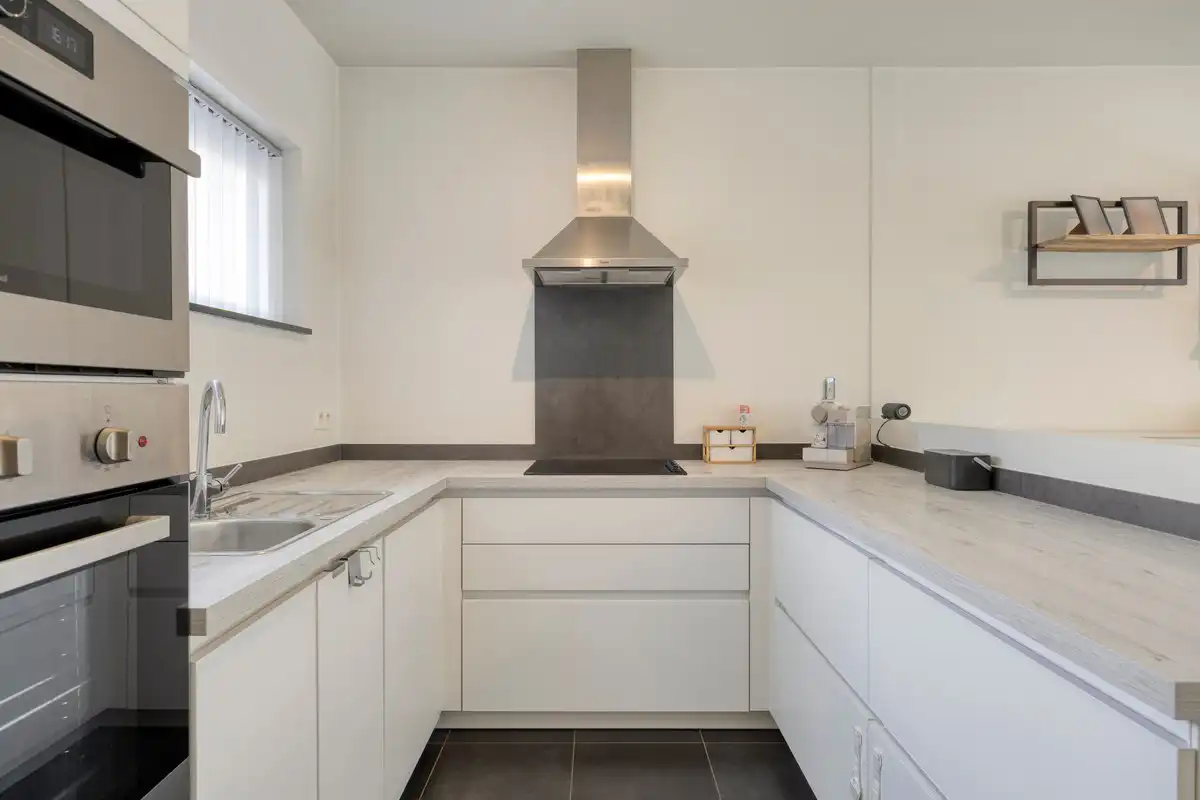 INSTAPKLARE ENERGIEZUINIGE GEZINSWONING MET 3 SLK IN CENTRUM HOESELT. foto 10