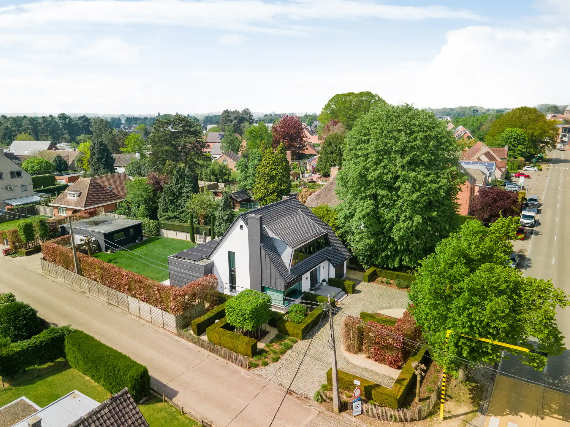 Energiezuinige villa met luxe afwerking en zonnige tuin (1.183 m²) foto 38