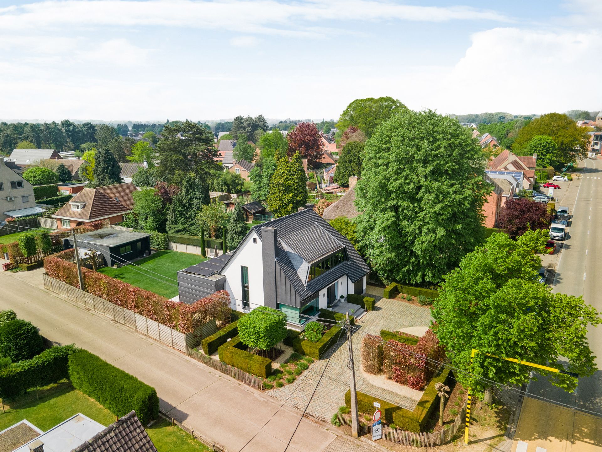 Energiezuinige villa met luxe afwerking en zonnige tuin (1.183 m²) foto 38