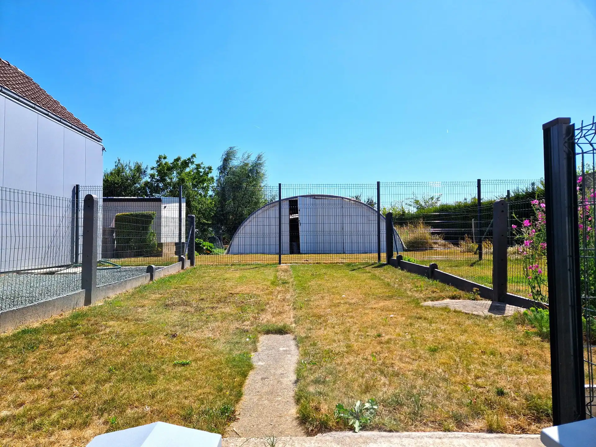 Appartement met 3 slpkmrs, tuin en garage nabij het station foto 4