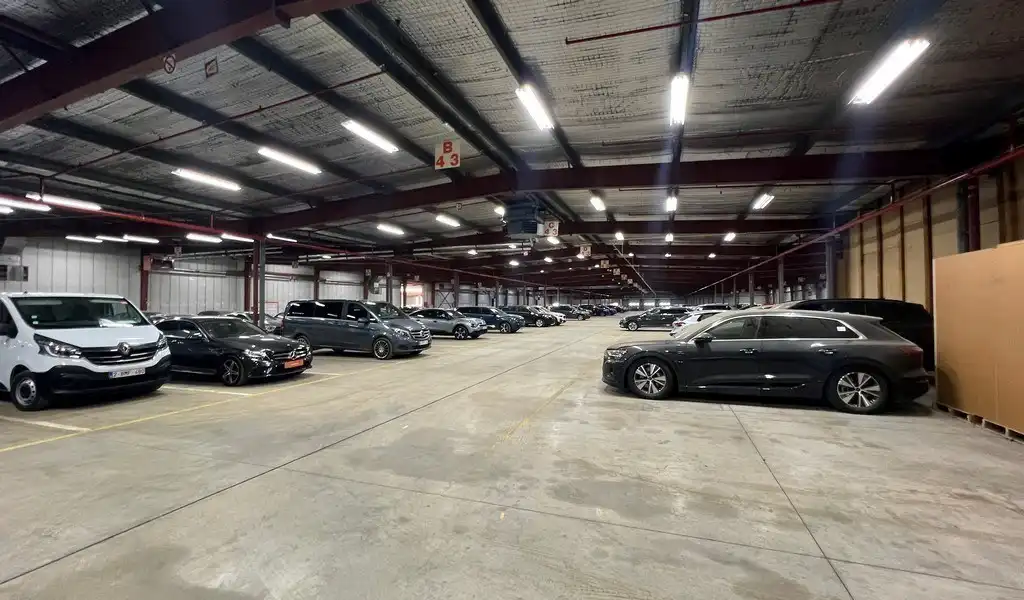 Loods te huur in industriepark-Noord te Sint-Niklaas foto 11