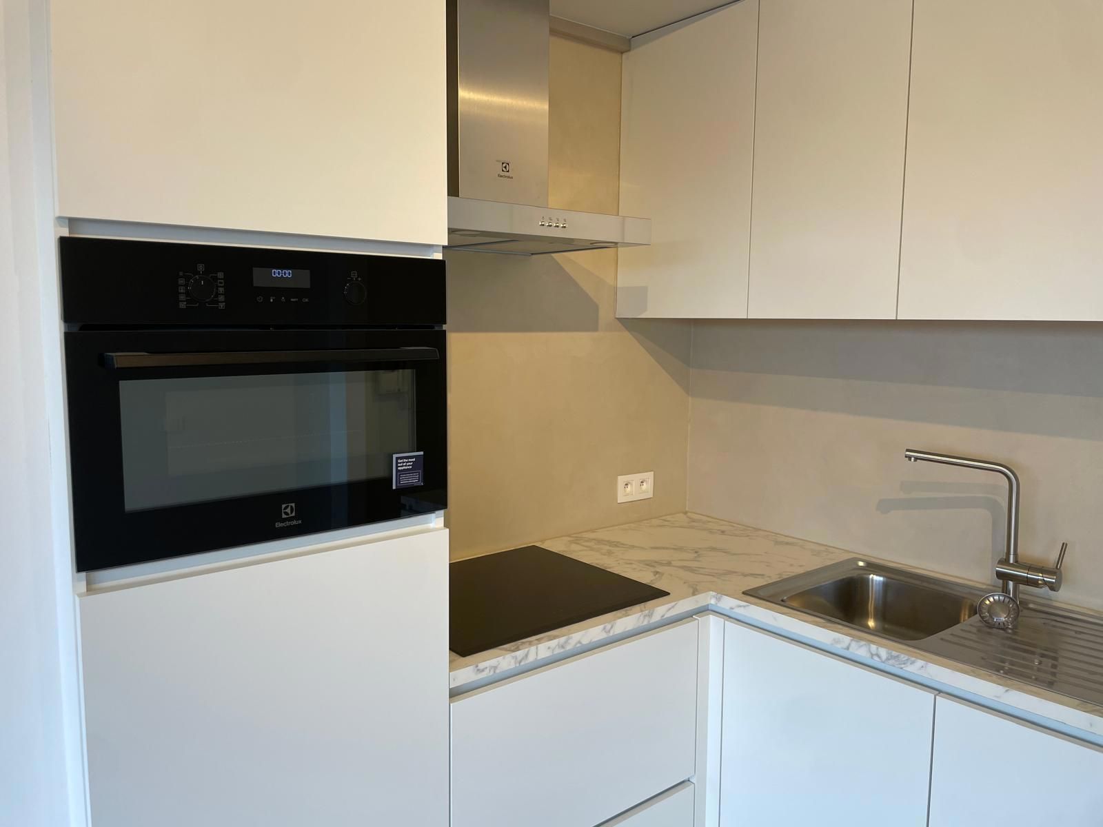 Super leuk volledig gerenoveerd appartement 1 slpk te Tienen foto 4