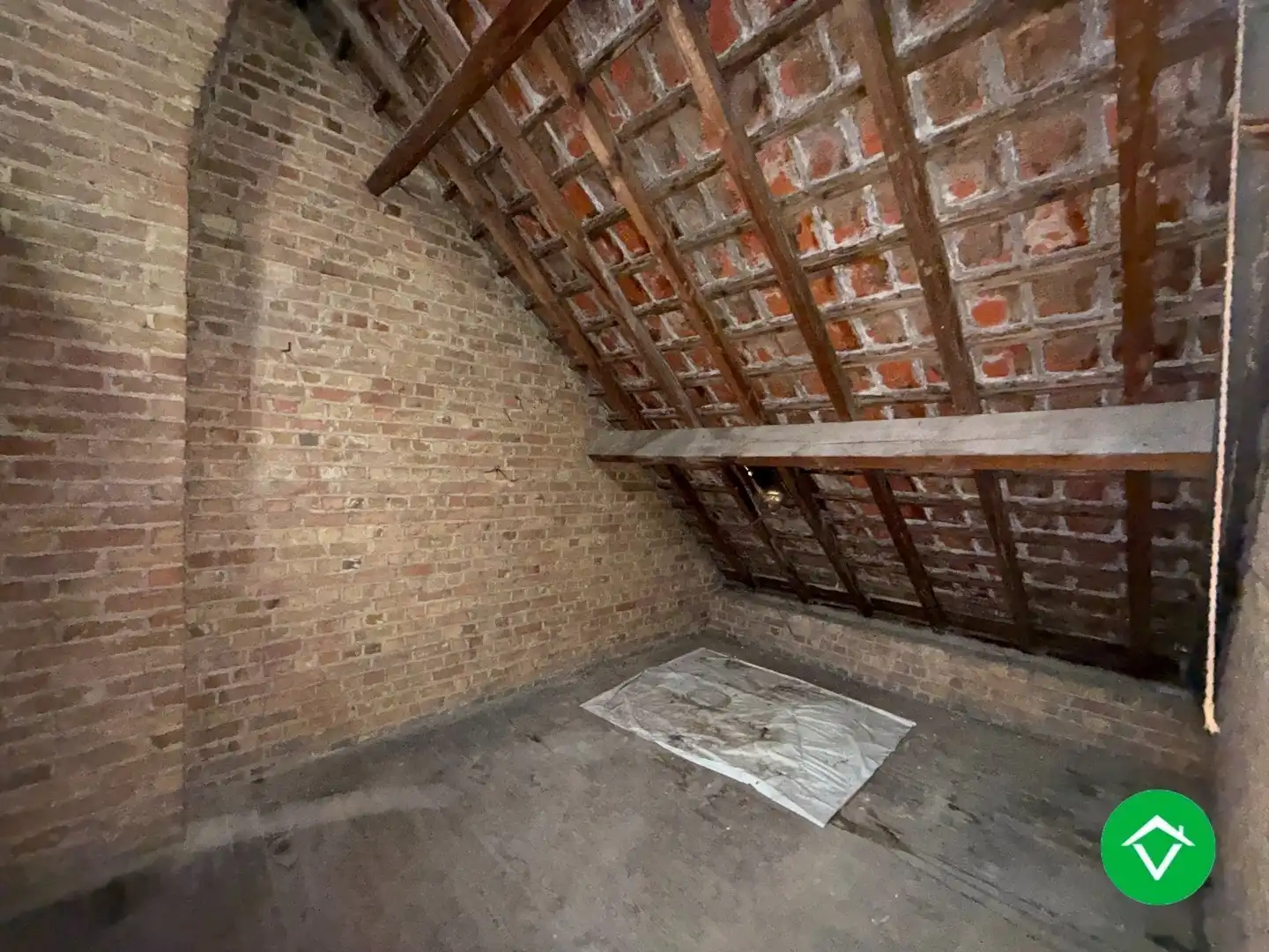 Rijwoning met 3 slaapkamers en tuin op centrale ligging te Roeselare foto 18