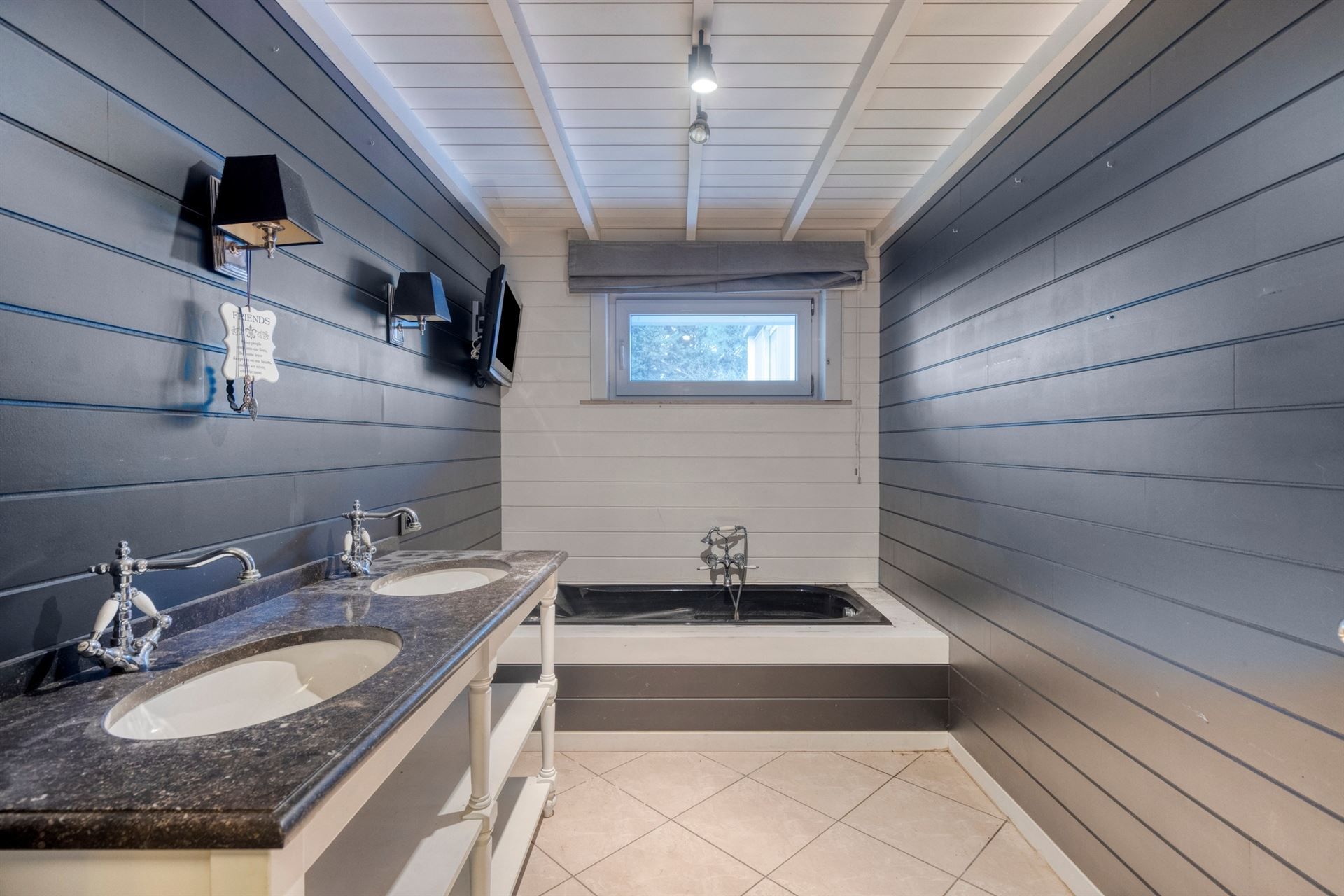 Villa op 1159m² grond. Uitstekend bereikbaar! foto 11