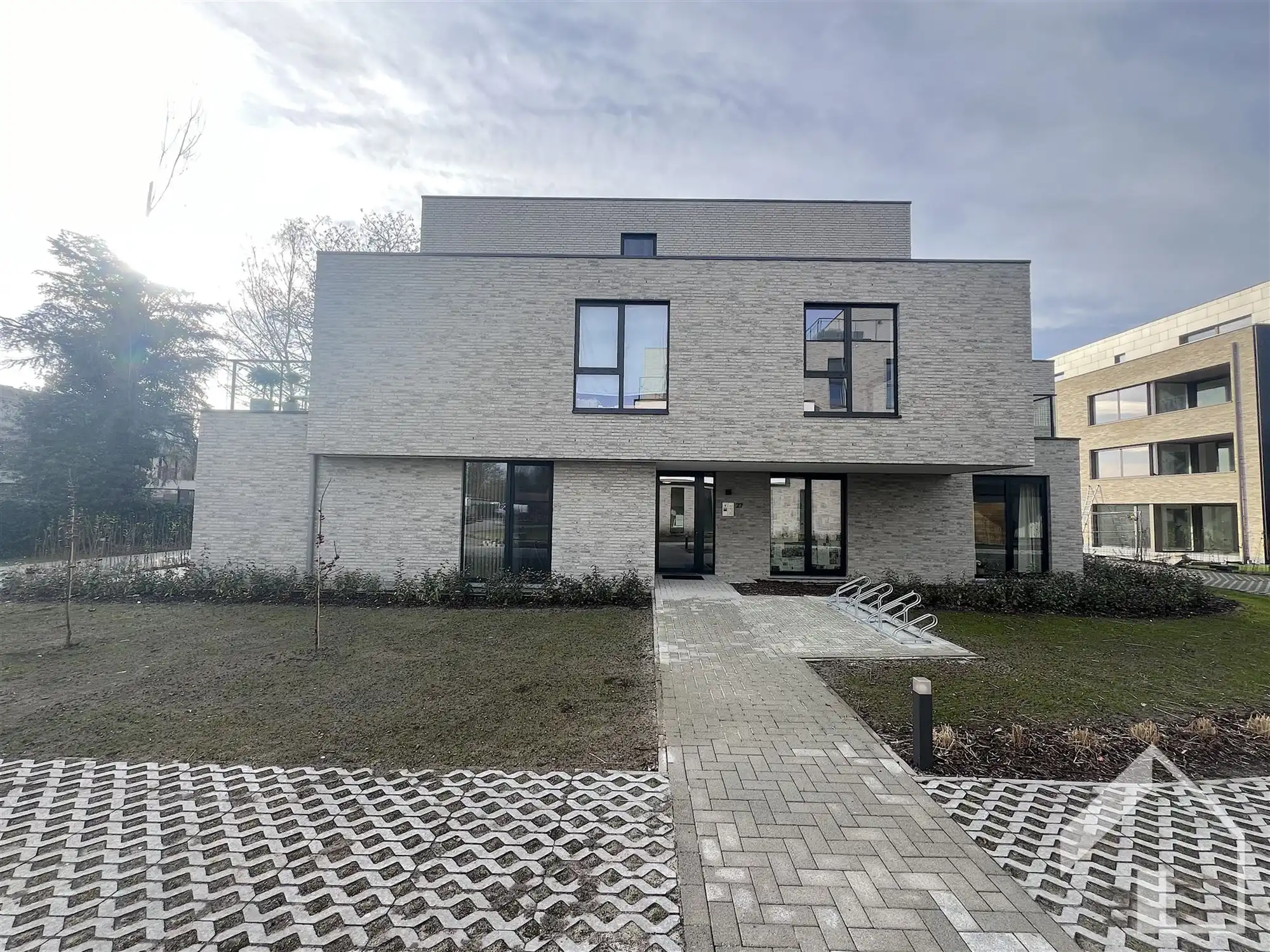 Nieuwbouwappartement met staanplaats en kelderberging foto 19