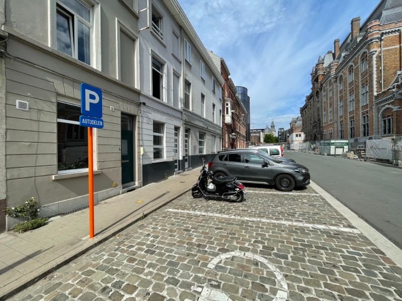 Charmante stadswoning op toplocatie tussen Citadelpark en Sint-Pietersplein foto 17