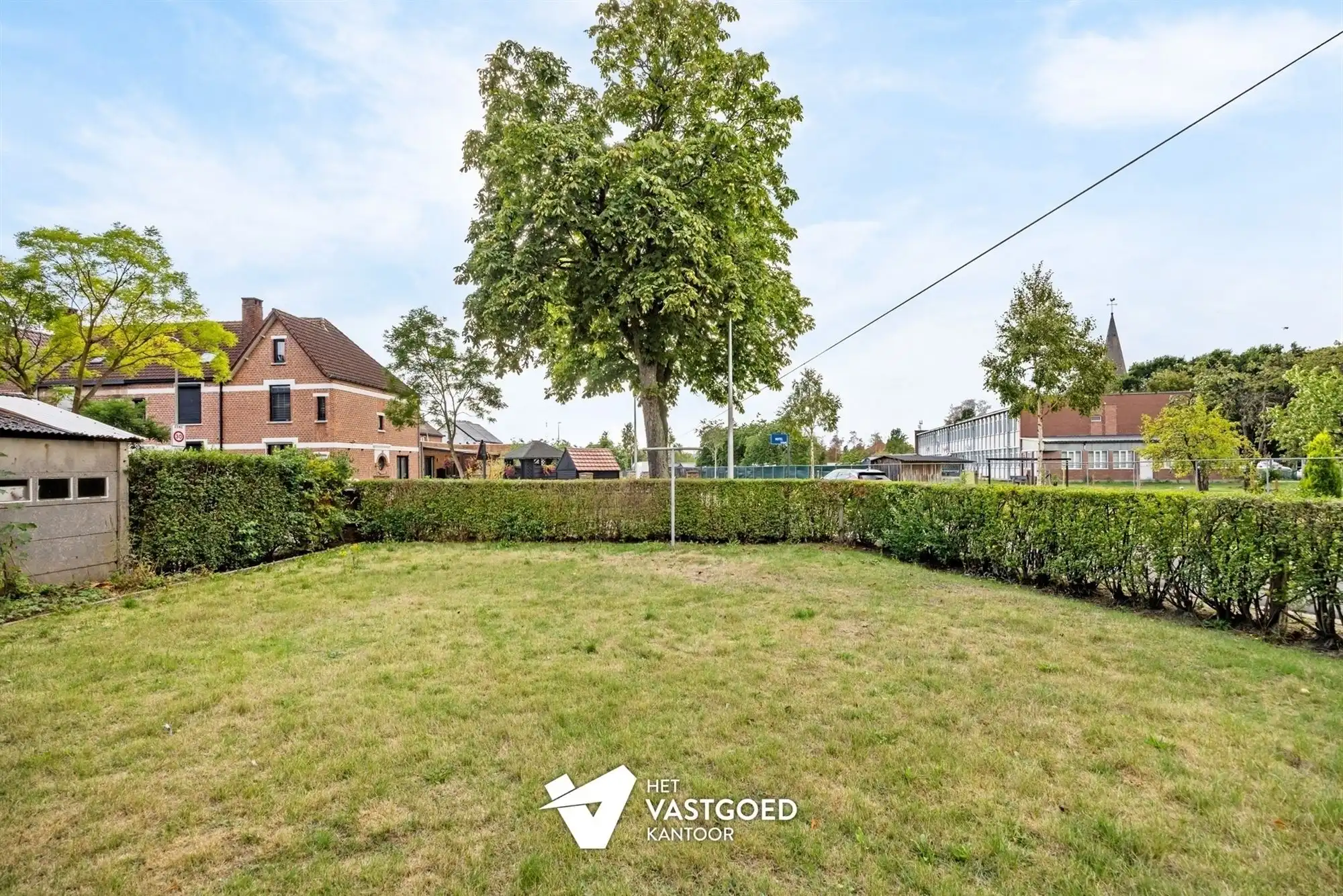 TE RENOVEREN KARAKTERVOLLE WONING MET 3 SLAAPKAMERS TE BERINGEN-MIJN foto 22