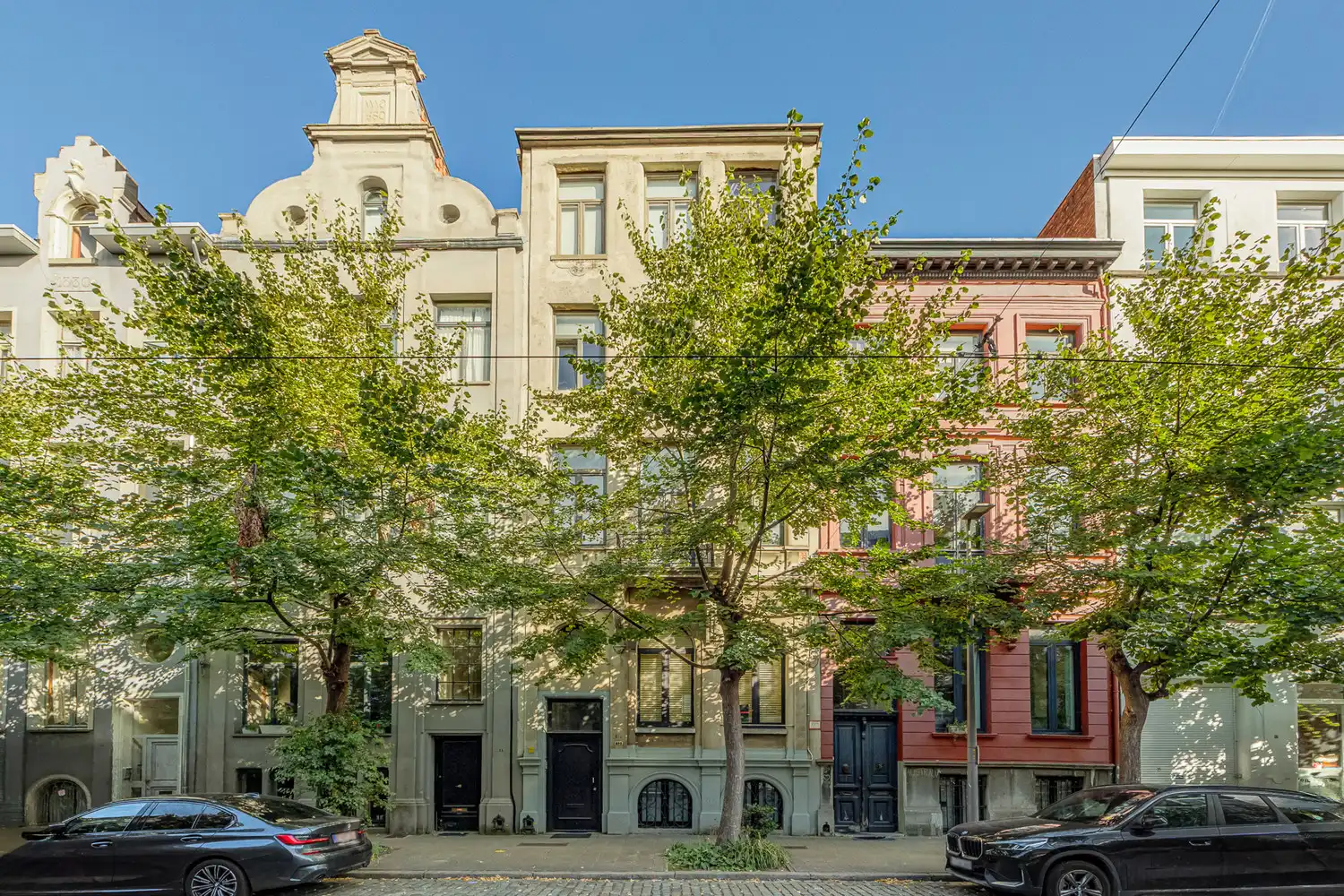 LICHTRIJK EN KARAKTERVOL APPARTEMENT MET ZONNEBALKON OP TOPLOCATIE AAN DE MARNIXPLAATS OP 'TZUID foto 2