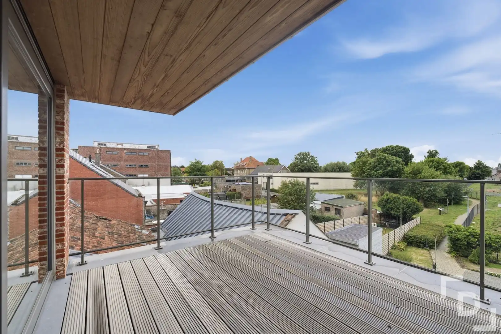 Nieuwbouwappartement met 2 terrassen en garage te koop in het hart van Proven. foto 17