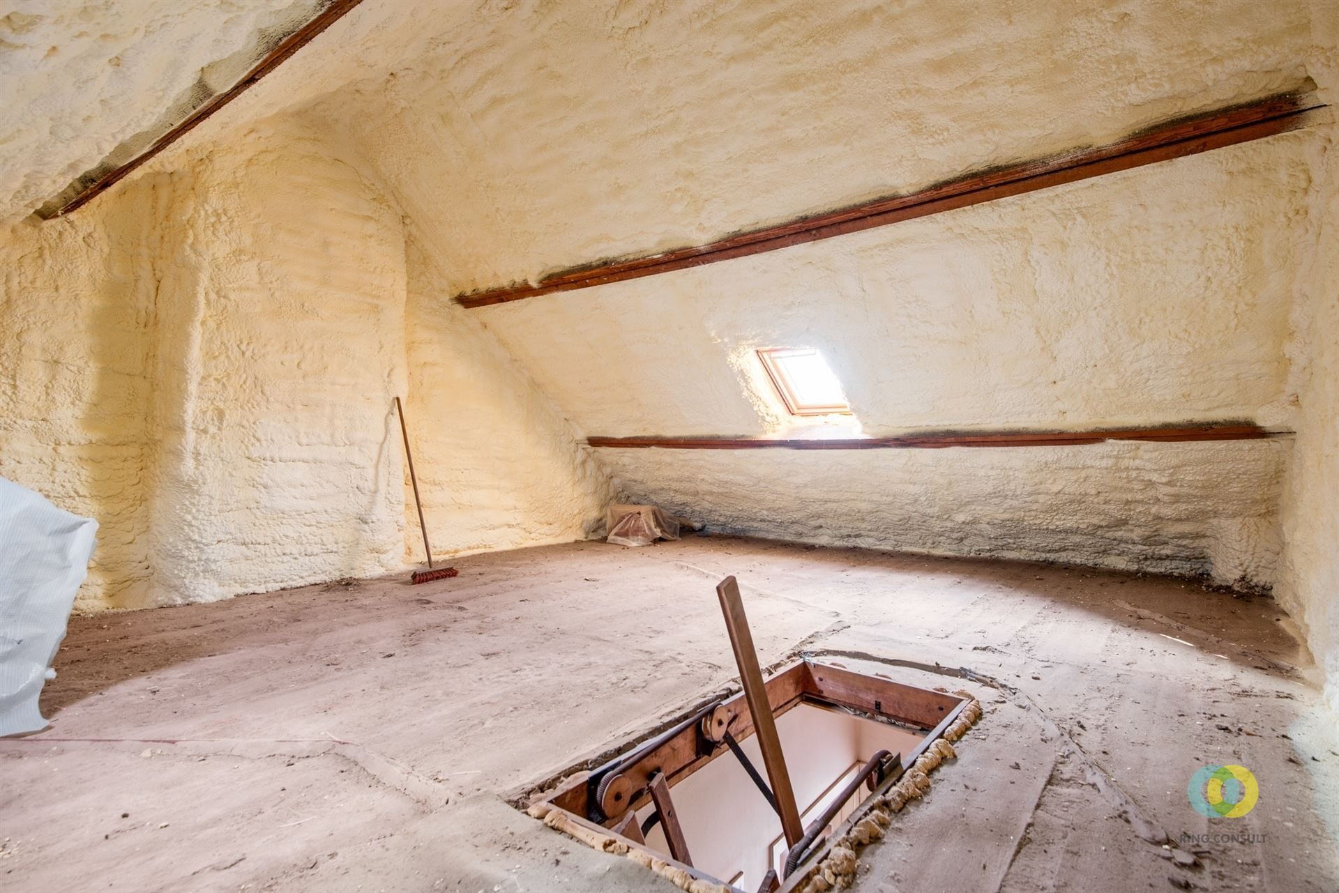 Op te frissen woning met tuin en potentieel foto 13